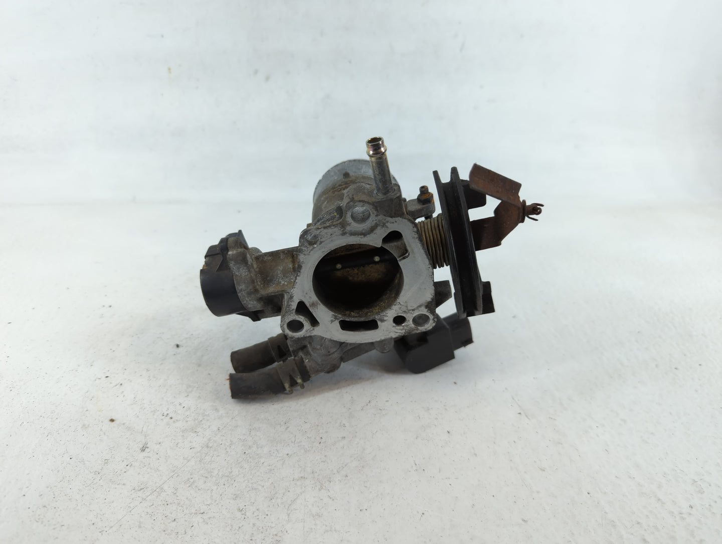 2004-2006 Scion Xb Throttle Body Fits Fits 2000 2001 2002 2003 2004 2005 2006 OEM Used Auto Parts - Oemusedautoparts1.com