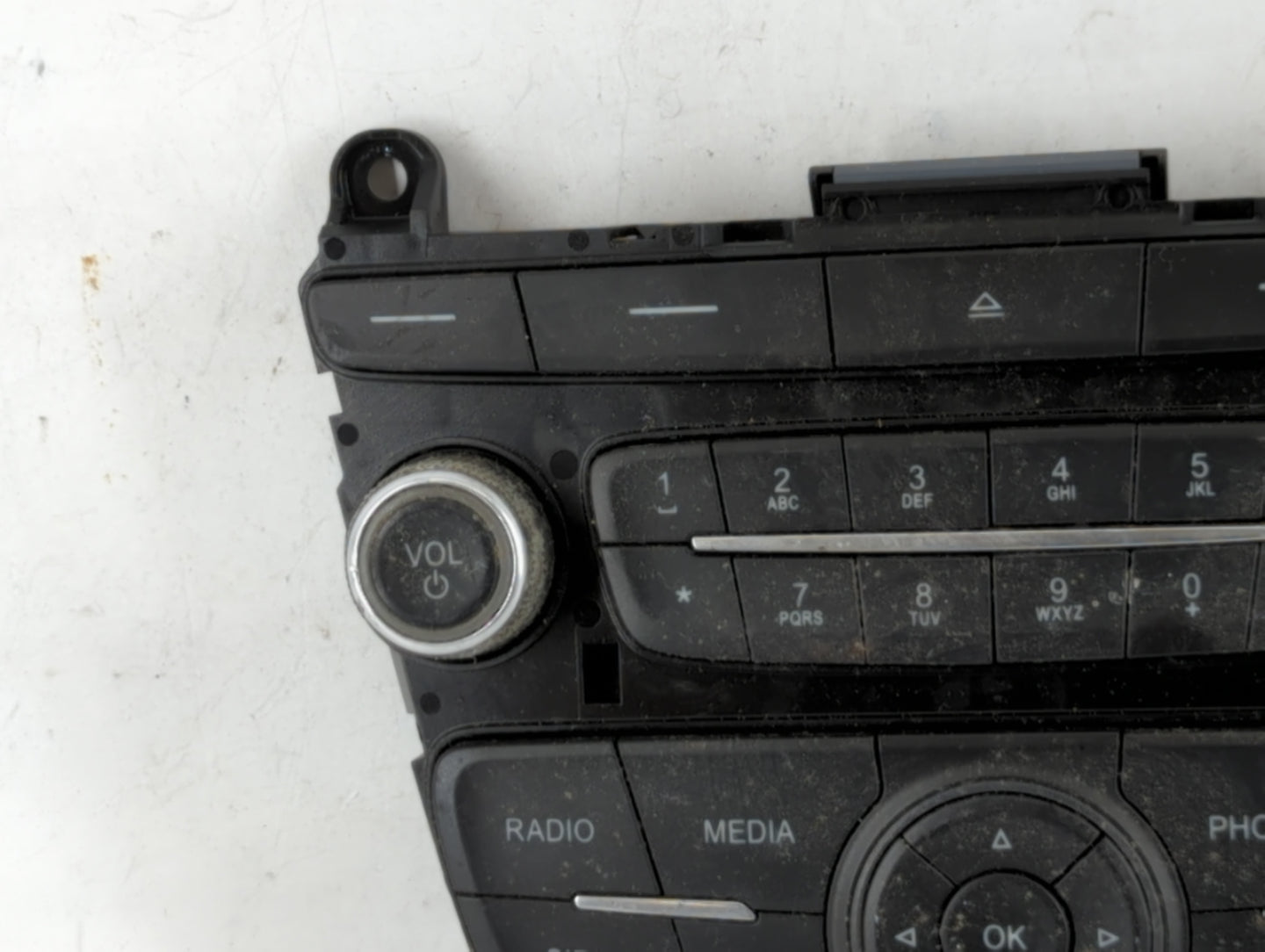 2015-2018 Ford Focus Radio AM FM Cd Player Receiver Replacement P/N:1701188 F1ET1-K811KD Fits Fits 2015 2016 2017 2018 2019 OEM Used Auto Parts - Oemusedautoparts1.com