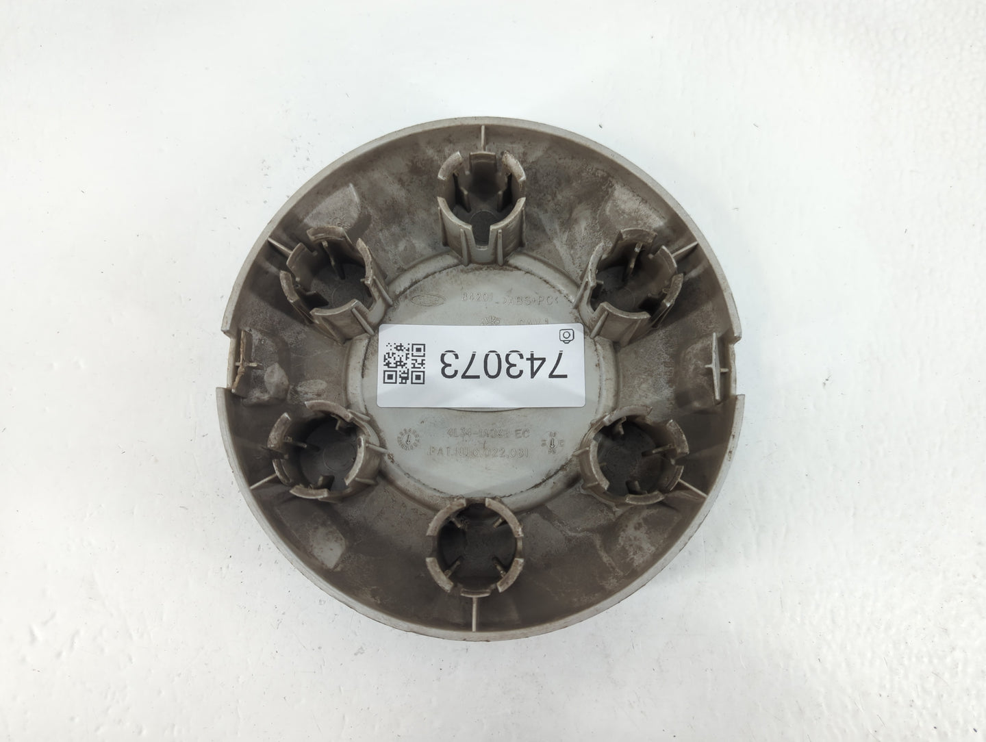 2022 Ford Expedition Rim Wheel Center Cap - Oemusedautoparts1.com