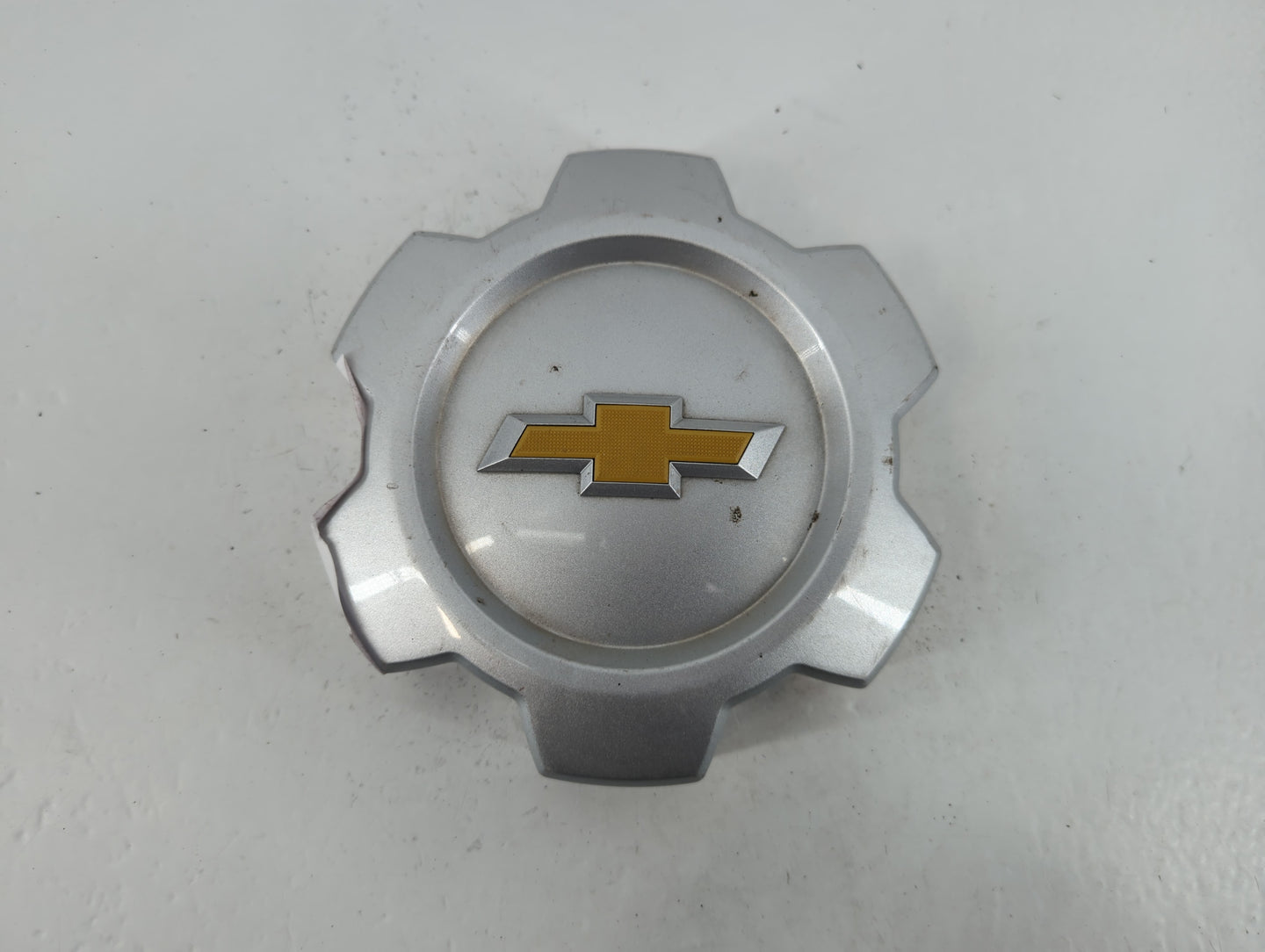 2015 Chevrolet Silverado 1500 Rim Wheel Center Cap - Oemusedautoparts1.com
