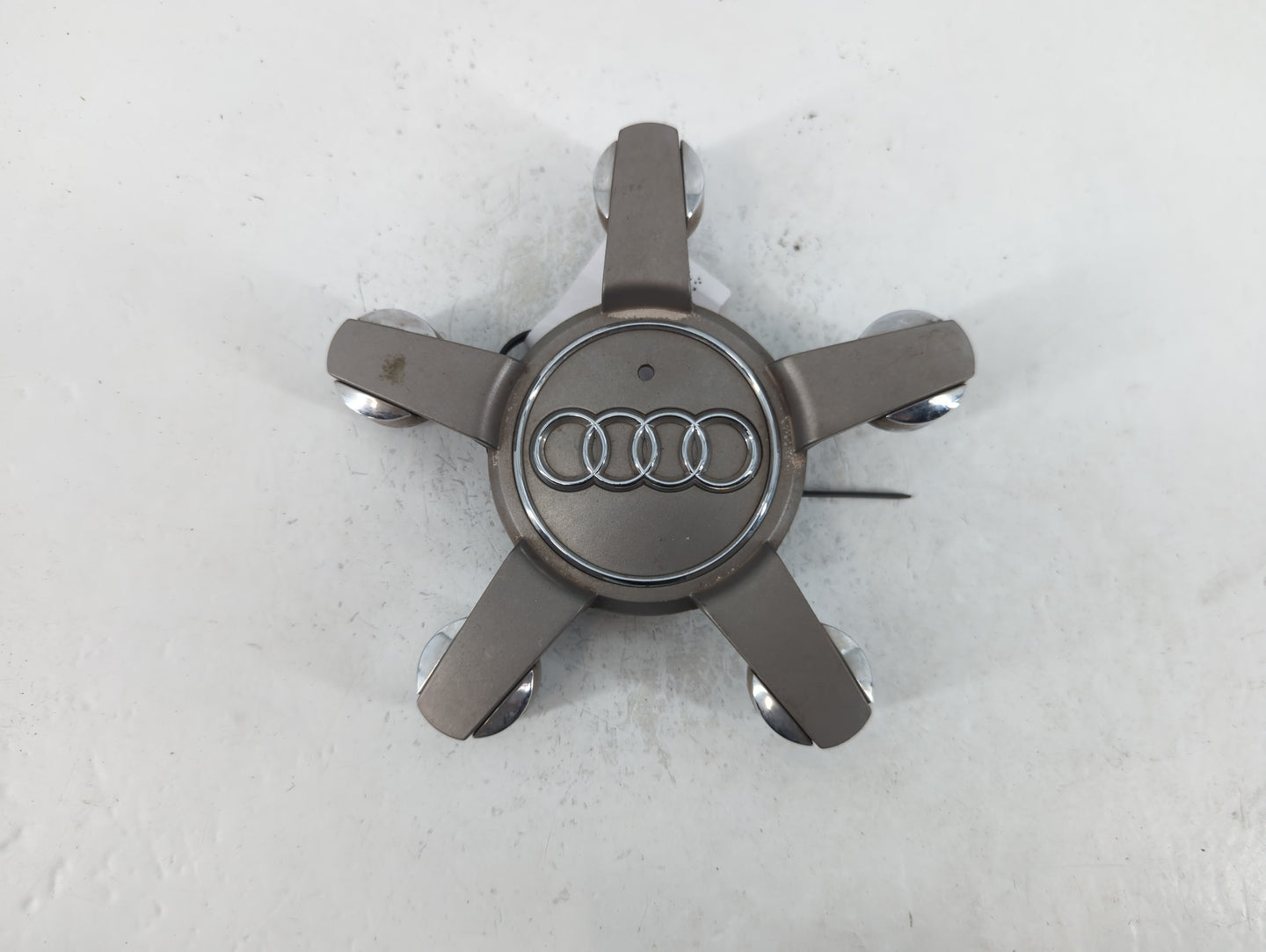 2011 Audi Q7 Rim Wheel Center Cap - Oemusedautoparts1.com