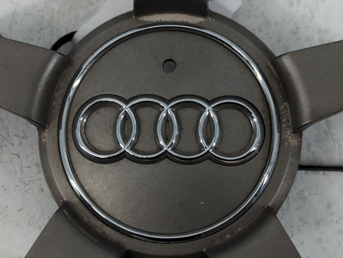 2011 Audi Q7 Rim Wheel Center Cap - Oemusedautoparts1.com