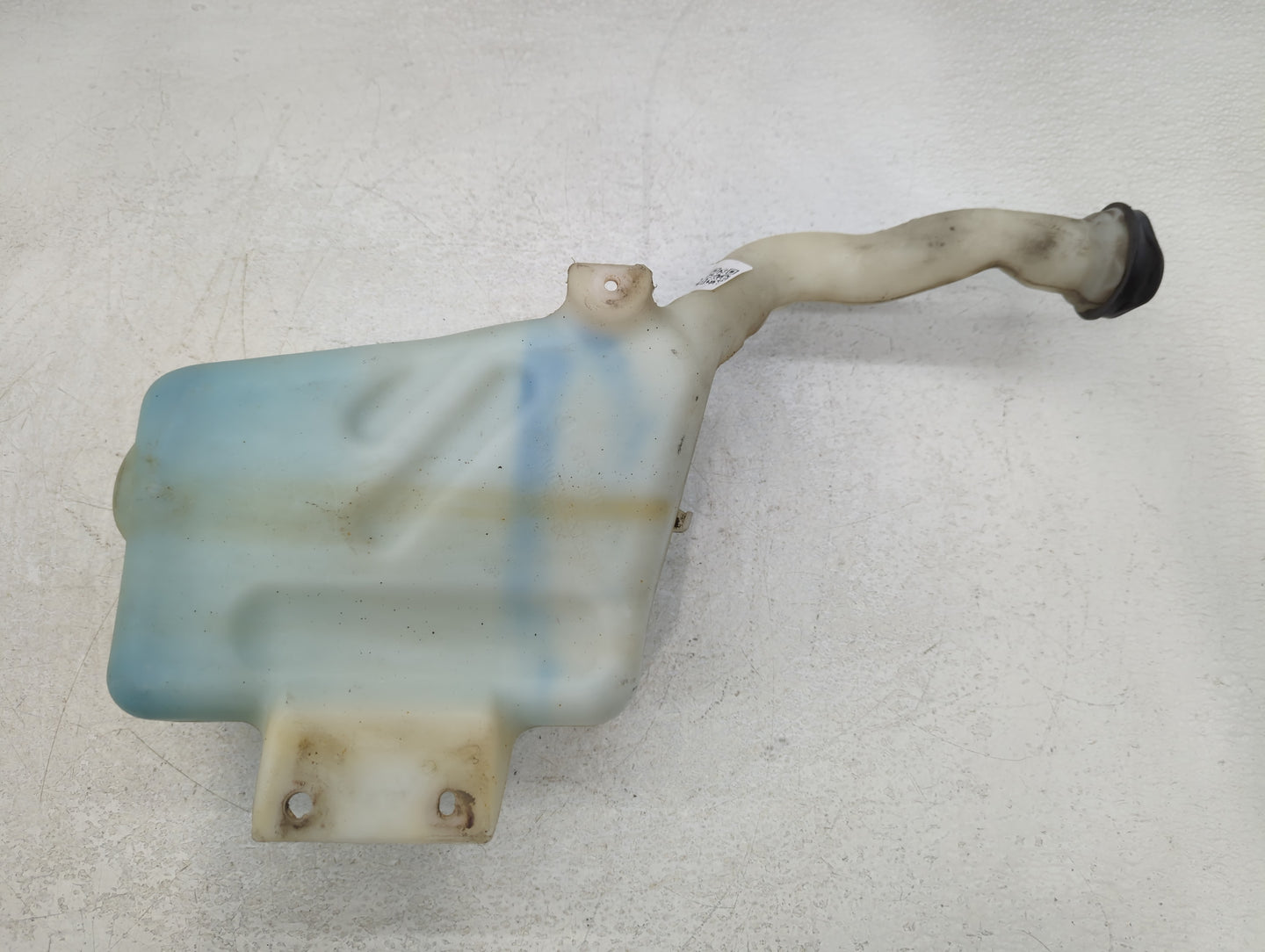 2005-2010 Chevrolet Cobalt Windshield Washer Fluid Reservoir Bottle Oem - Oemusedautoparts1.com