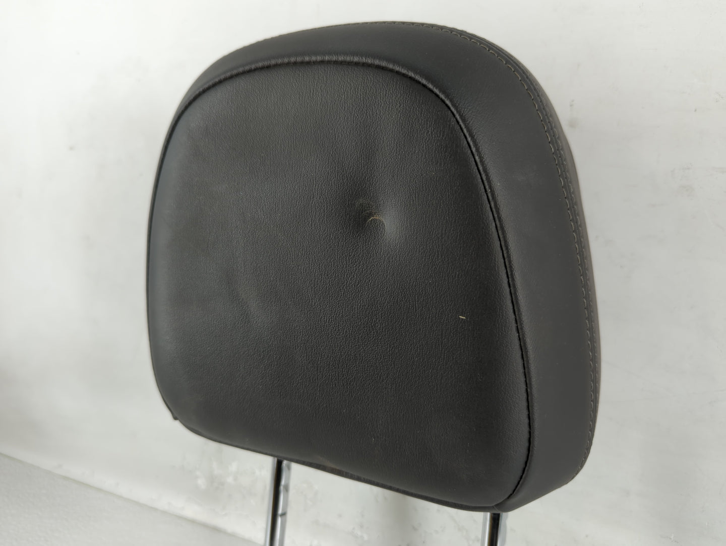 2015-2016 Buick Encore Headrest Head Rest Front Driver Passenger Seat Fits Fits 2015 2016 OEM Used Auto Parts - Oemusedautoparts1.com