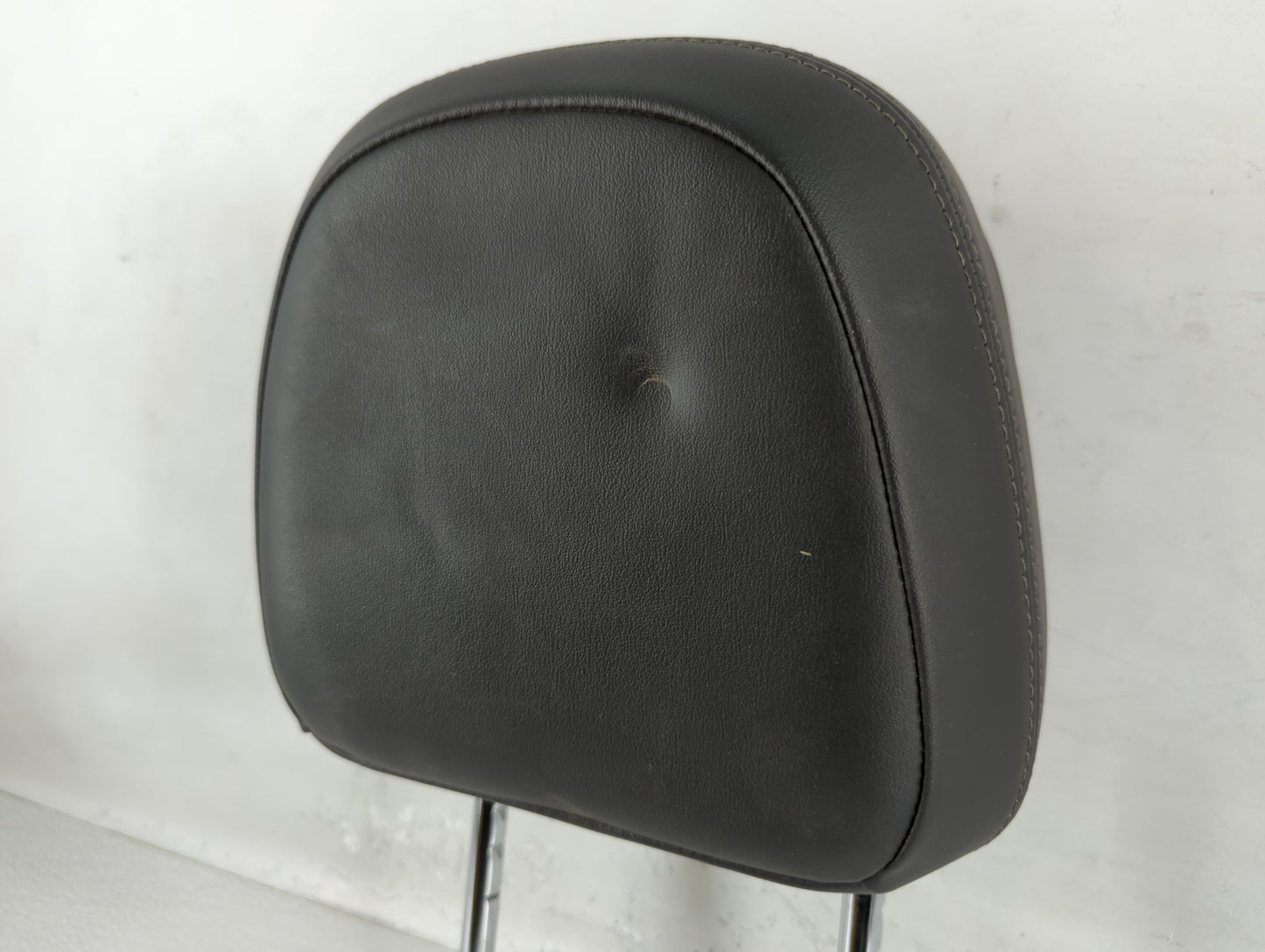 2015-2016 Buick Encore Headrest Head Rest Front Driver Passenger Seat Fits Fits 2015 2016 OEM Used Auto Parts - Oemusedautoparts1.com