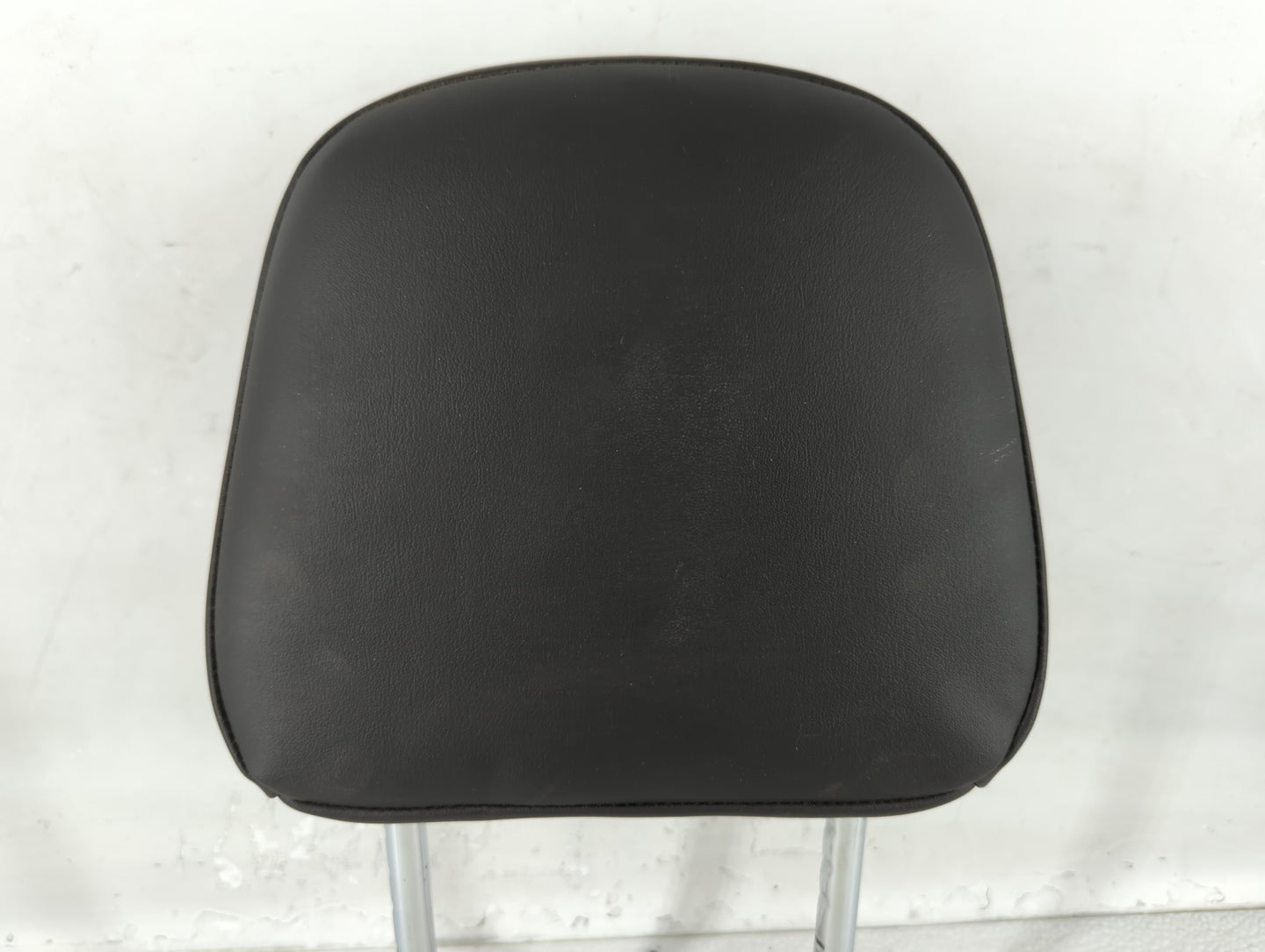 2015-2016 Buick Encore Headrest Head Rest Front Driver Passenger Seat Fits Fits 2015 2016 OEM Used Auto Parts - Oemusedautoparts1.com