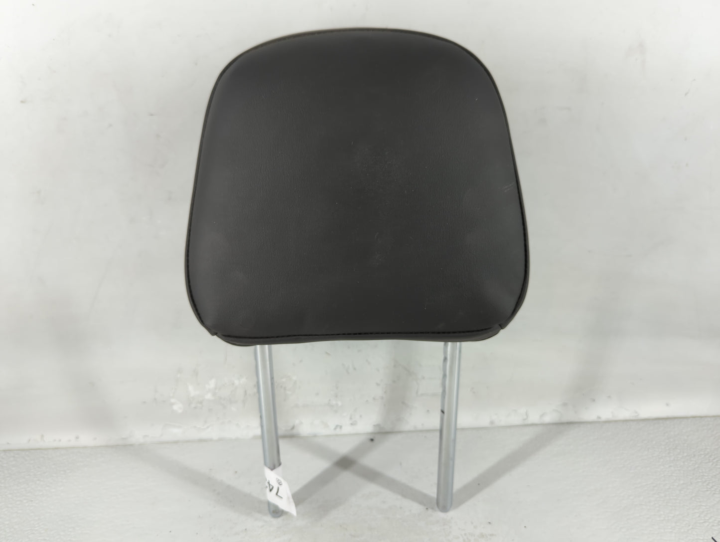 2015-2016 Buick Encore Headrest Head Rest Front Driver Passenger Seat Fits Fits 2015 2016 OEM Used Auto Parts - Oemusedautoparts1.com