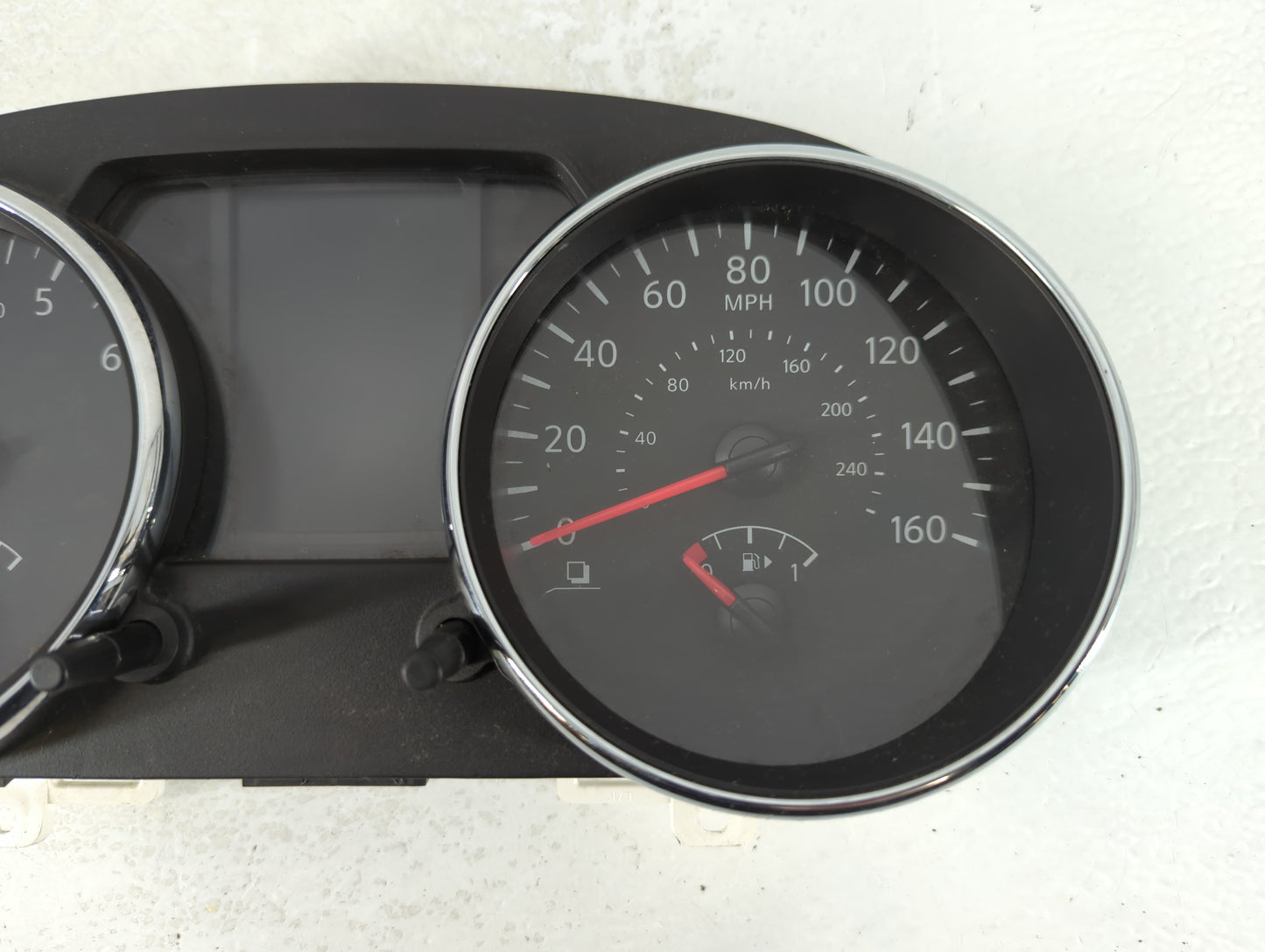 2012-2015 Nissan Rogue Instrument Cluster Speedometer Gauges P/N:VPAASF-10849-KFH 24810 1VX5C Fits Fits 2012 2013 2014 2015 OEM Used Auto Parts - Oemusedautoparts1.com