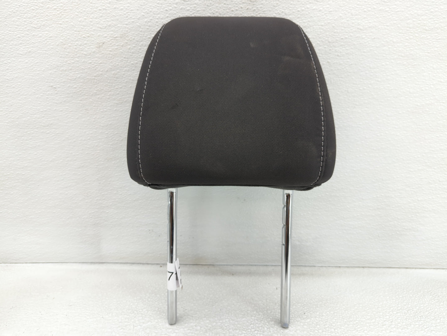 2015 Ford Escape Headrest Head Rest Front Driver Passenger Seat Fits OEM Used Auto Parts - Oemusedautoparts1.com