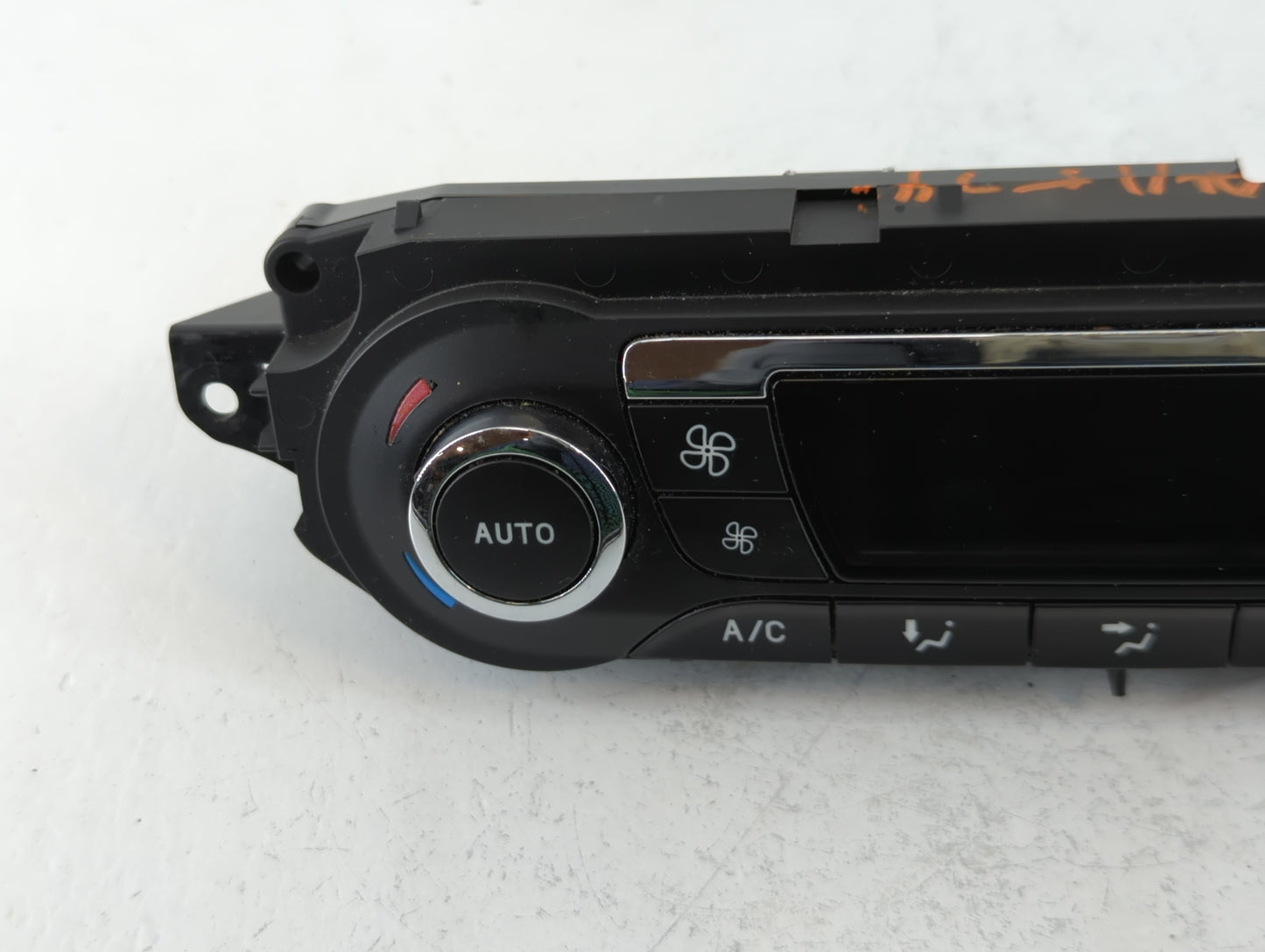 2013 Ford Escape Climate Control Module Temperature AC/Heater Replacement P/N:C26220054 CJ5T-18C612-AE Fits OEM Used Auto Parts - Oemusedautoparts1.com