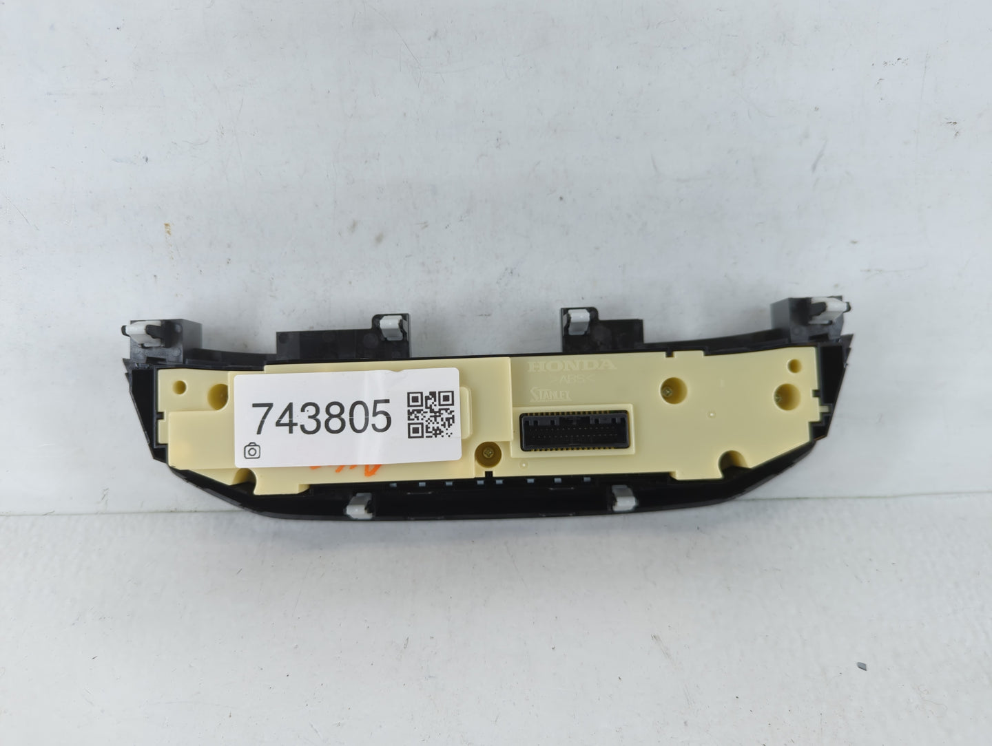 2013-2015 Honda Accord Climate Control Module Temperature AC/Heater Replacement P/N:31213015651 NH869L Fits Fits 2013 2014 2015 OEM Used Auto Parts - Oemusedautoparts1.com