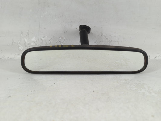 1998 Gmc 2500 Interior Rear View Mirror Replacement OEM P/N:I E8 011084 IE8011084 Fits OEM Used Auto Parts - Oemusedautoparts1.com