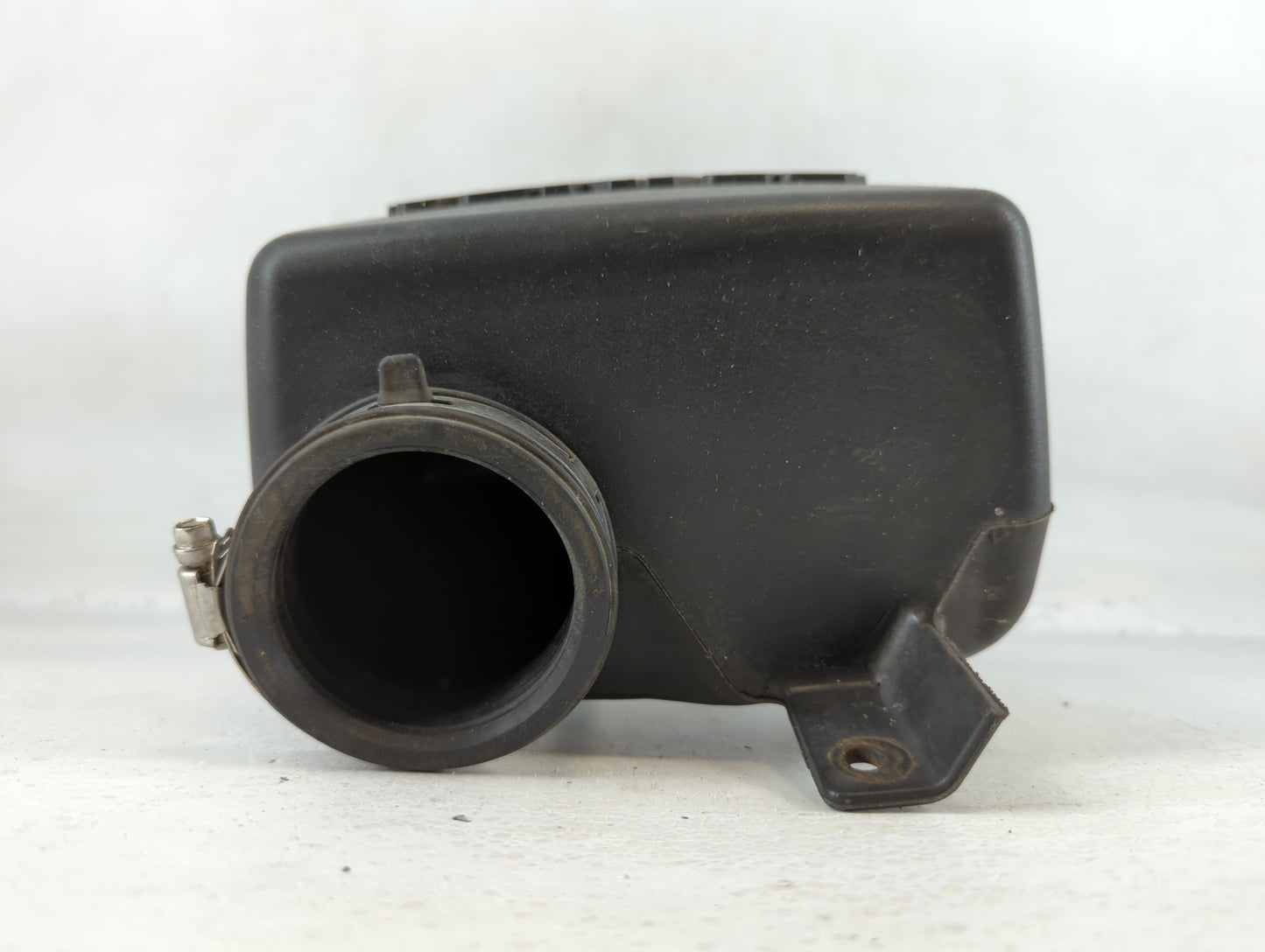1998 Chevrolet Tahoe Air Cleaner Intake-duct Hose Tube - Oemusedautoparts1.com