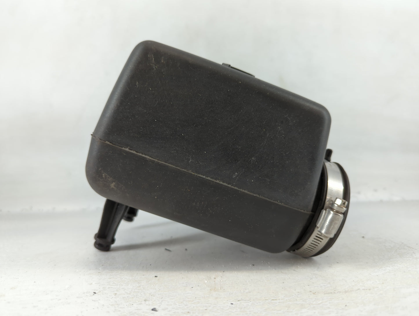 1998 Chevrolet Tahoe Air Cleaner Intake-duct Hose Tube - Oemusedautoparts1.com