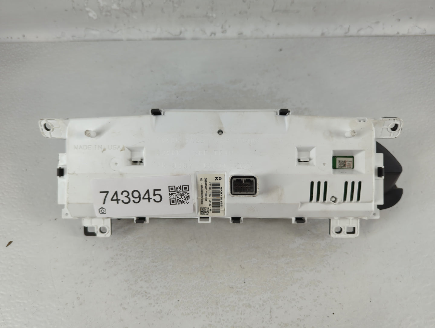 2012-2015 Honda Civic Instrument Cluster Speedometer Gauges P/N:78100-TR0-A132-M1 Fits Fits 2012 2013 2014 2015 OEM Used Auto Parts - Oemusedautoparts1.com