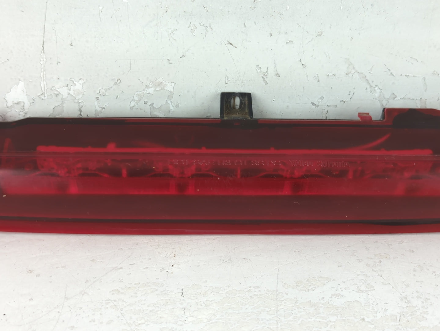 2004 Chevrolet Trailblazer Ext Third Brake Light Tail Light Fits OEM Used Auto Parts - Oemusedautoparts1.com