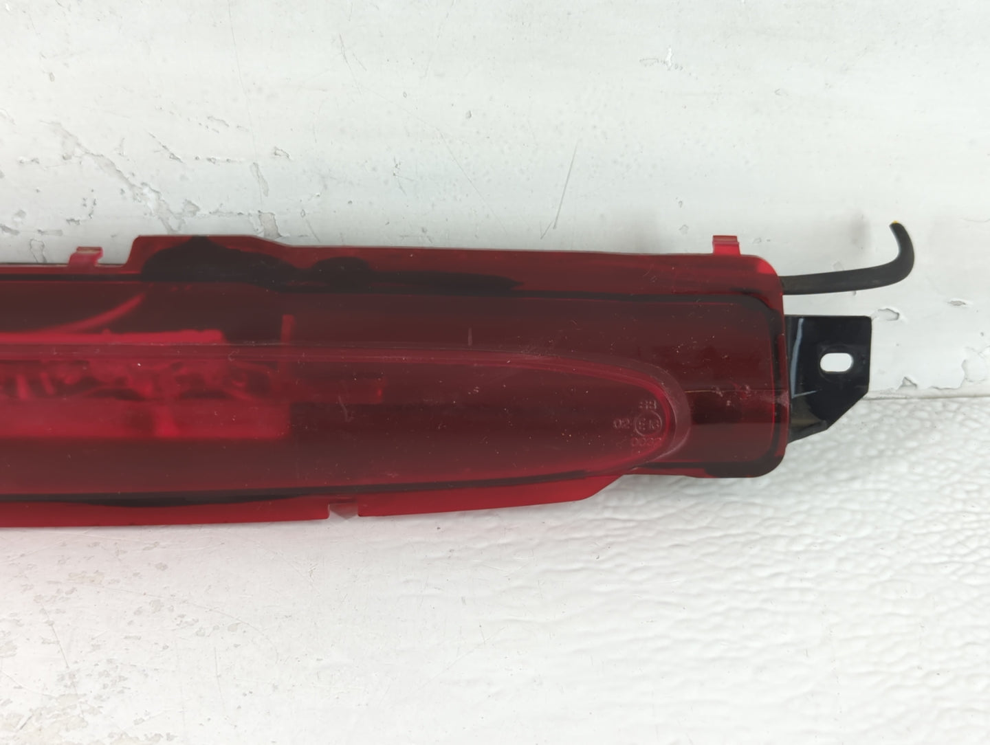 2004 Chevrolet Trailblazer Ext Third Brake Light Tail Light Fits OEM Used Auto Parts - Oemusedautoparts1.com