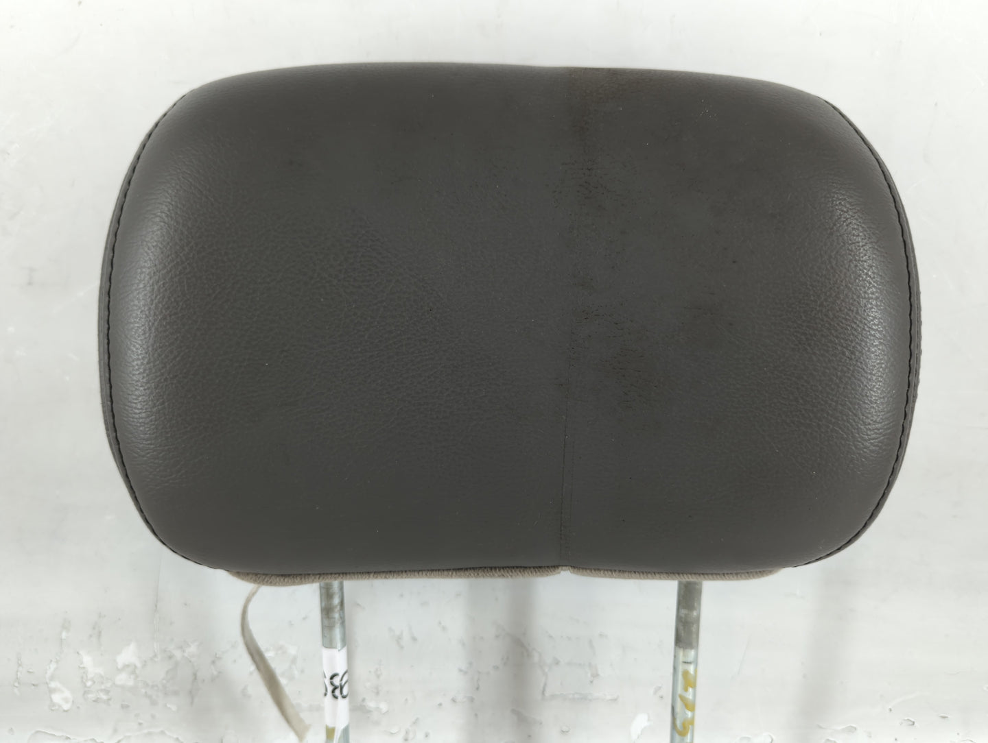 2004 Chevrolet Trailblazer Ext Headrest Head Rest Front Driver Passenger Seat Fits OEM Used Auto Parts - Oemusedautoparts1.com
