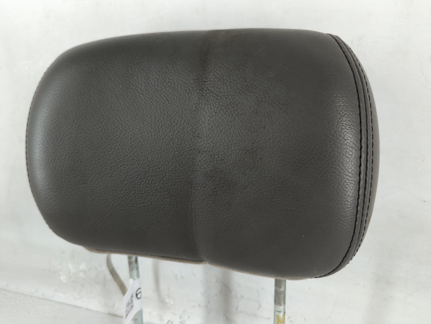 2004 Chevrolet Trailblazer Ext Headrest Head Rest Front Driver Passenger Seat Fits OEM Used Auto Parts - Oemusedautoparts1.com