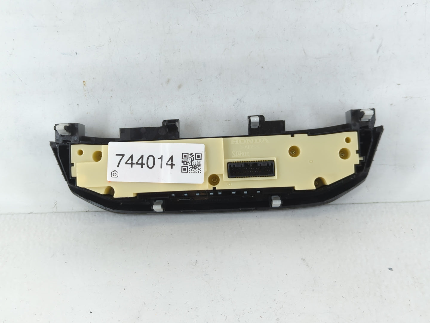2013-2015 Honda Accord Climate Control Module Temperature AC/Heater Replacement P/N:01014232536 NH869L Fits Fits 2013 2014 2015 OEM Used Auto Parts - Oemusedautoparts1.com