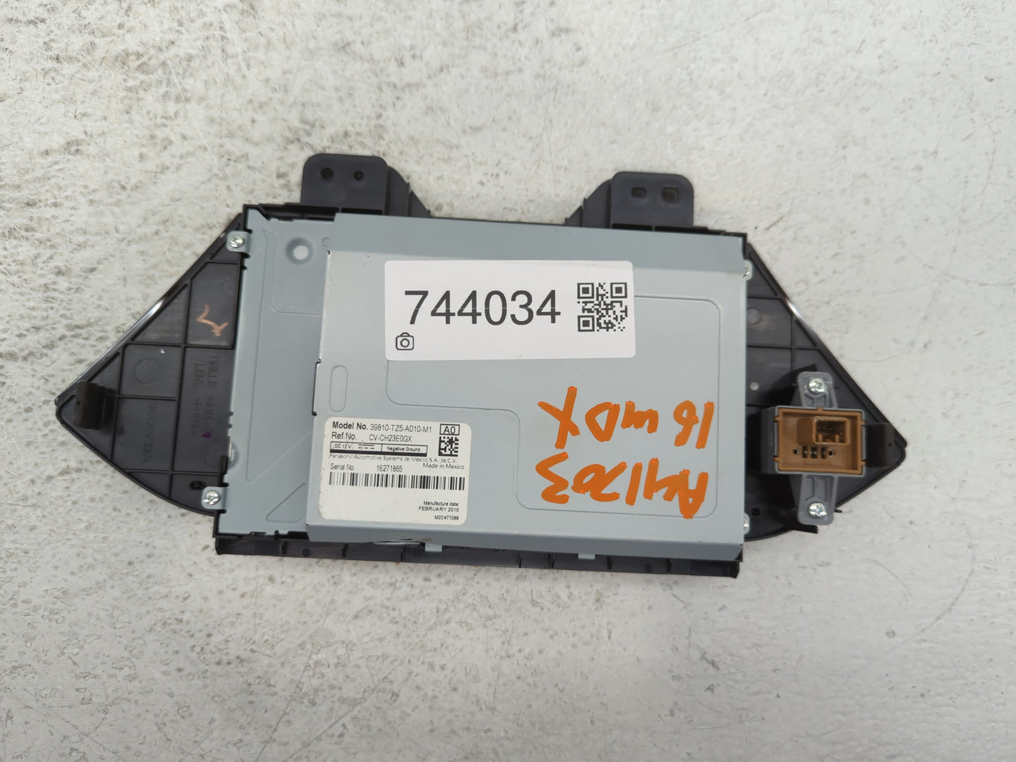 2016 Acura Mdx Radio AM FM Cd Player Receiver Replacement P/N:39810-TZ5-A010-M1 Fits OEM Used Auto Parts - Oemusedautoparts1.com