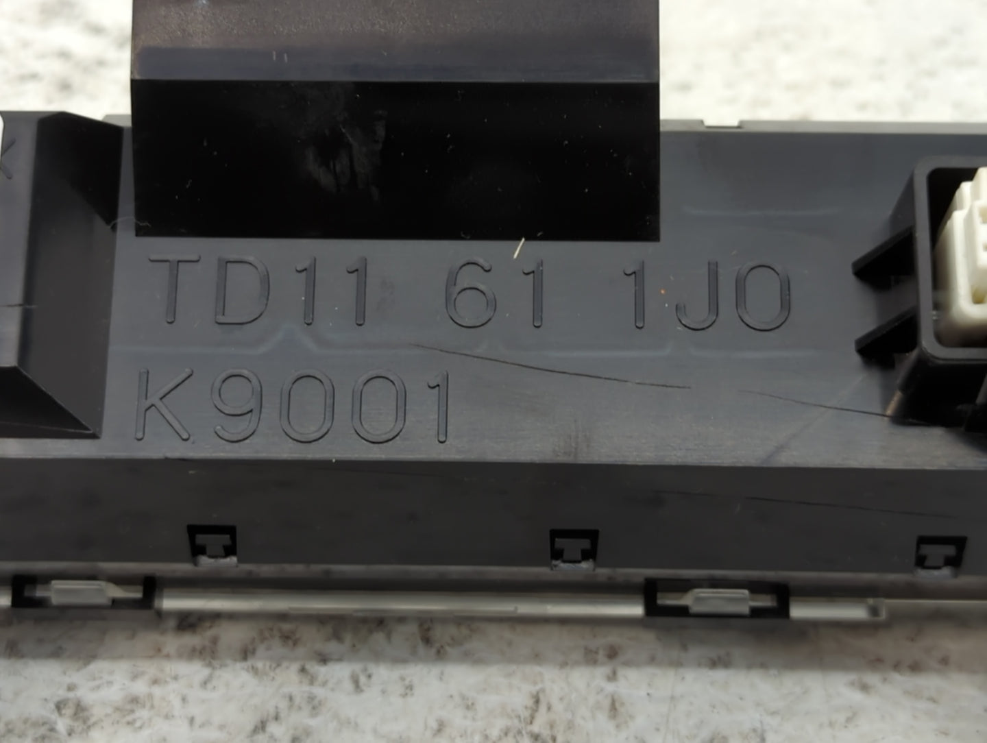 2007-2008 Mazda Cx-9 Radio AM FM Cd Player Receiver Replacement P/N:TD11 61 1J0 Fits Fits 2007 2008 OEM Used Auto Parts - Oemusedautoparts1.com