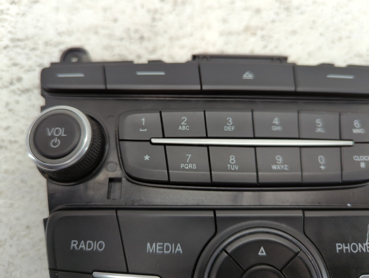 2017-2019 Ford Escape Radio AM FM Cd Player Receiver Replacement P/N:PP-T20 XXXX-18K811-XX Fits Fits 2015 2016 2017 2018 2019 OEM Used Auto Parts - Oemusedautoparts1.com
