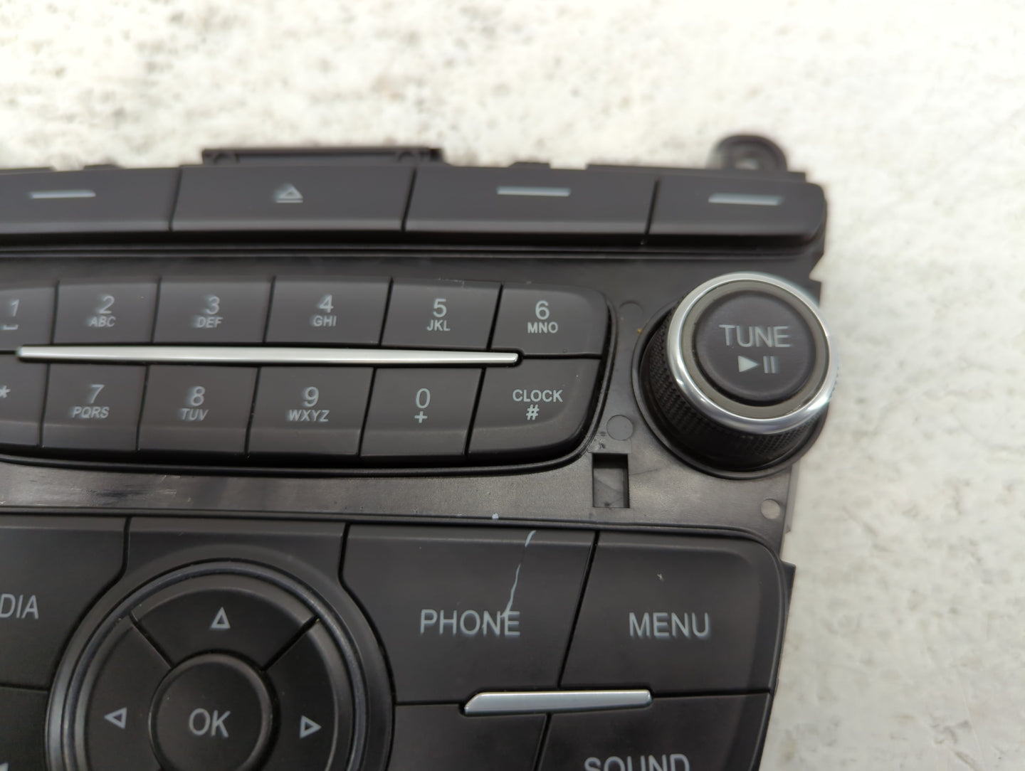 2017-2019 Ford Escape Radio AM FM Cd Player Receiver Replacement P/N:PP-T20 XXXX-18K811-XX Fits Fits 2015 2016 2017 2018 2019 OEM Used Auto Parts - Oemusedautoparts1.com
