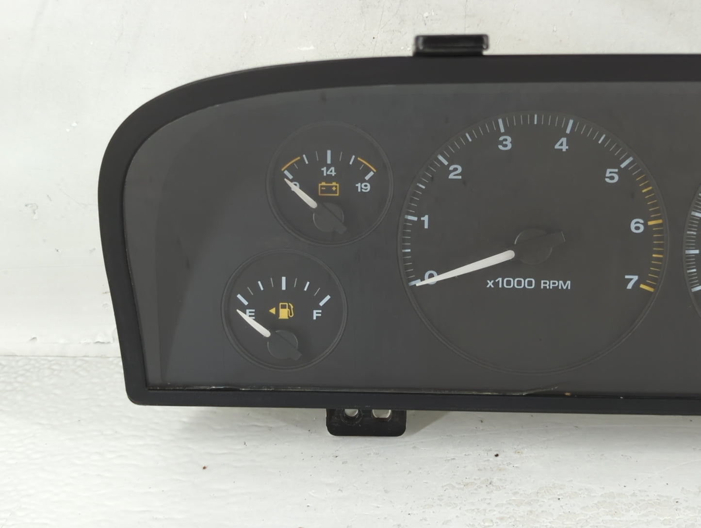 2002-2004 Jeep Grand Cherokee Instrument Cluster Speedometer Gauges P/N:56050802AE CR-0031-003-M0C0 Fits Fits 2002 2003 2004 OEM Used Auto Parts - Oemusedautoparts1.com