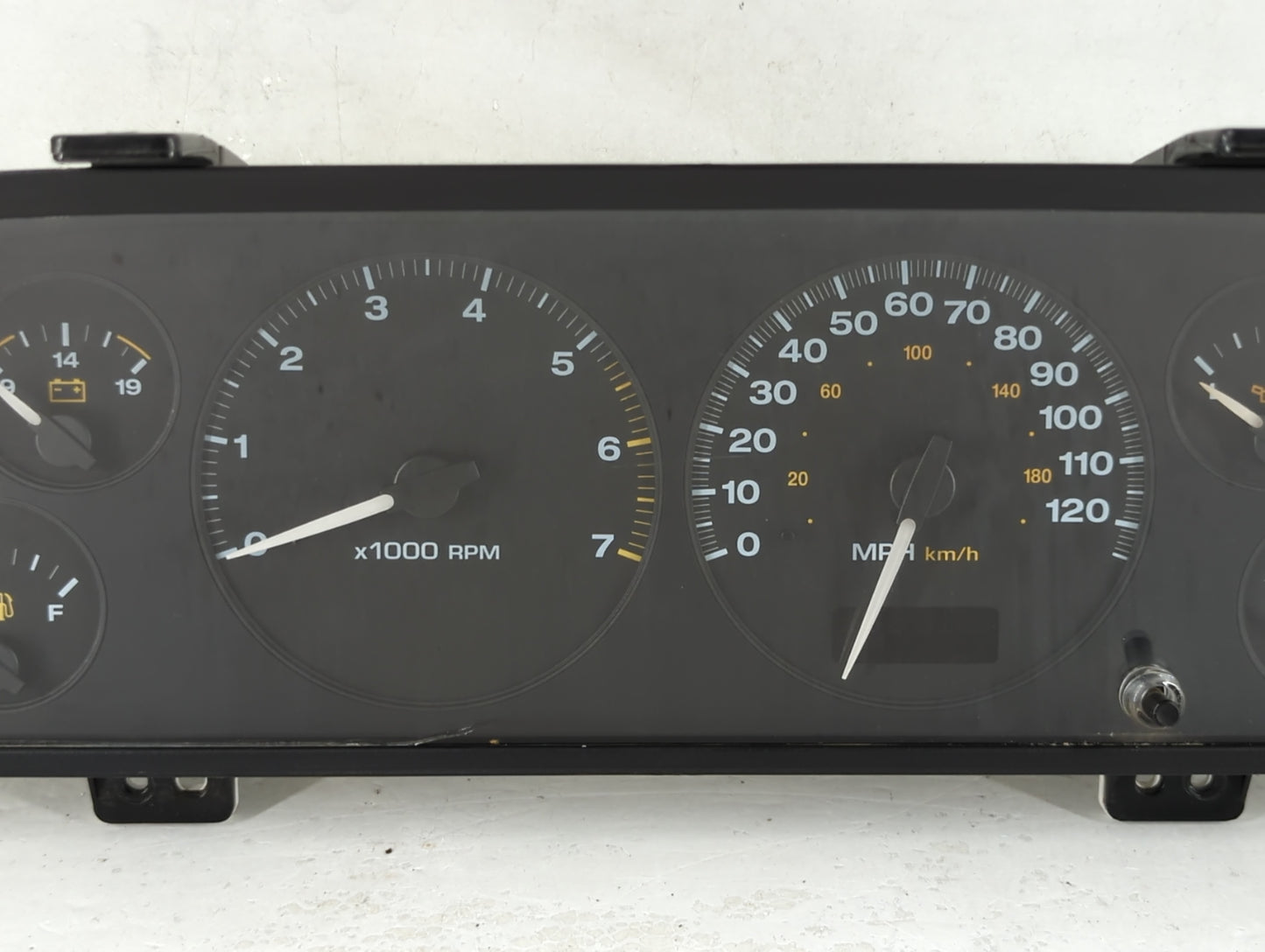 2002-2004 Jeep Grand Cherokee Instrument Cluster Speedometer Gauges P/N:56050802AE CR-0031-003-M0C0 Fits Fits 2002 2003 2004 OEM Used Auto Parts - Oemusedautoparts1.com