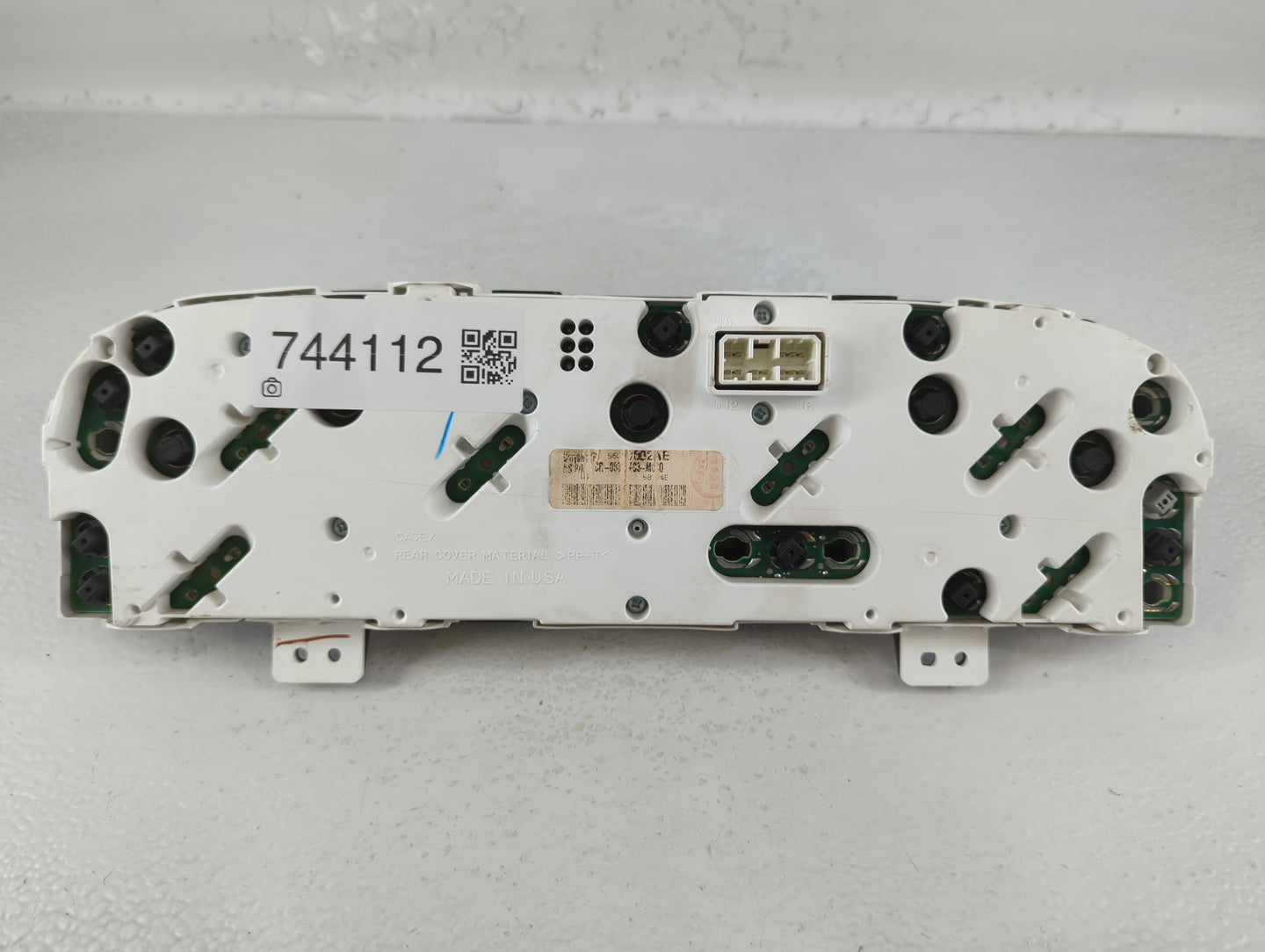 2002-2004 Jeep Grand Cherokee Instrument Cluster Speedometer Gauges P/N:56050802AE CR-0031-003-M0C0 Fits Fits 2002 2003 2004 OEM Used Auto Parts - Oemusedautoparts1.com