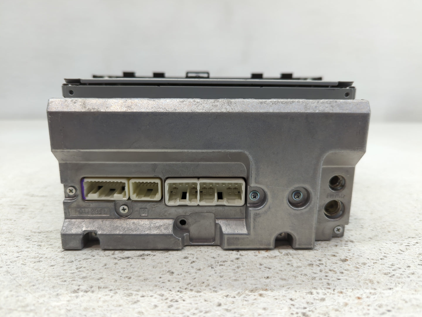 2006-2009 Toyota Prius Radio AM FM Cd Player Receiver Replacement P/N:86120-47200 Fits Fits 2006 2007 2008 2009 OEM Used Auto Parts - Oemusedautoparts1.com