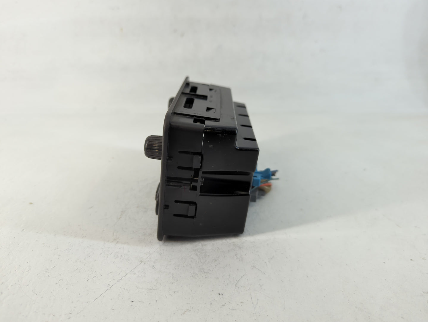 2002 Cadillac Escalade Radio AM FM Cd Player Receiver Replacement P/N:10358082 Fits Fits 2001 OEM Used Auto Parts - Oemusedautoparts1.com