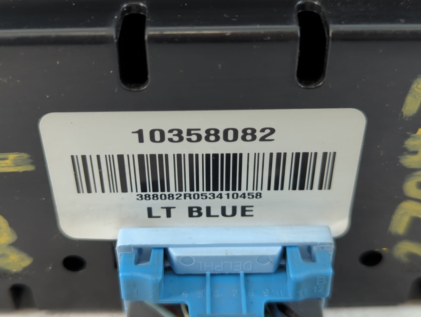 2002 Cadillac Escalade Radio AM FM Cd Player Receiver Replacement P/N:10358082 Fits Fits 2001 OEM Used Auto Parts - Oemusedautoparts1.com