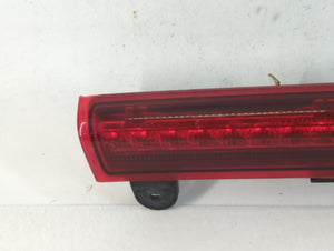 2006 Chevrolet Suburban Third Brake Light Tail Light P/N:15170955 050-9354 Fits OEM Used Auto Parts