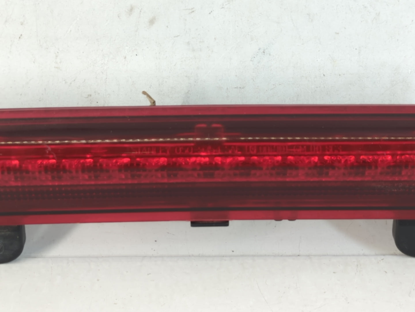 2006 Chevrolet Suburban Third Brake Light Tail Light P/N:15170955 050-9354 Fits OEM Used Auto Parts - Oemusedautoparts1.com