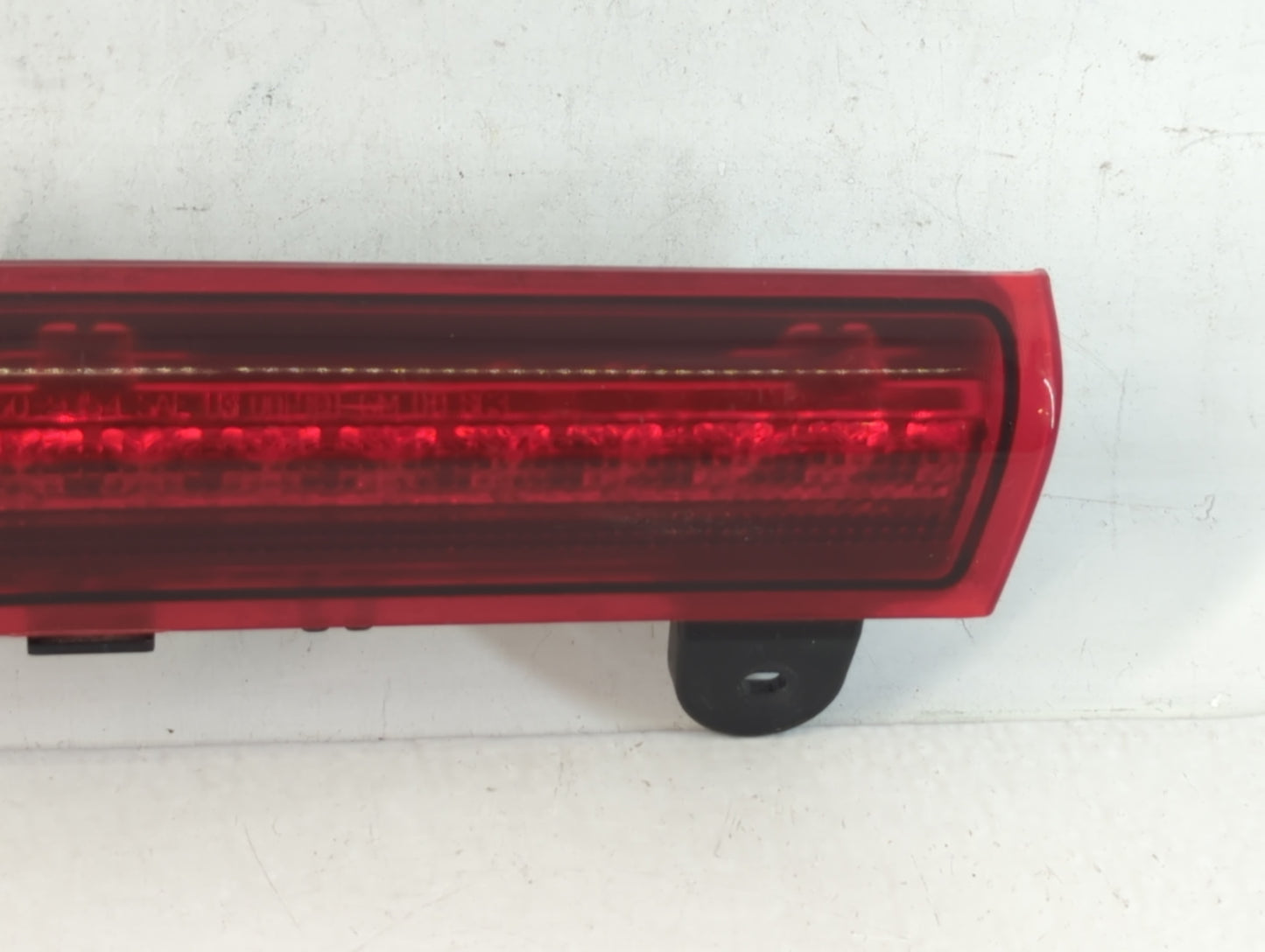 2006 Chevrolet Suburban Third Brake Light Tail Light P/N:15170955 050-9354 Fits OEM Used Auto Parts - Oemusedautoparts1.com