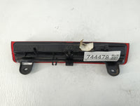 2006 Chevrolet Suburban Third Brake Light Tail Light P/N:15170955 050-9354 Fits OEM Used Auto Parts - Oemusedautoparts1.com