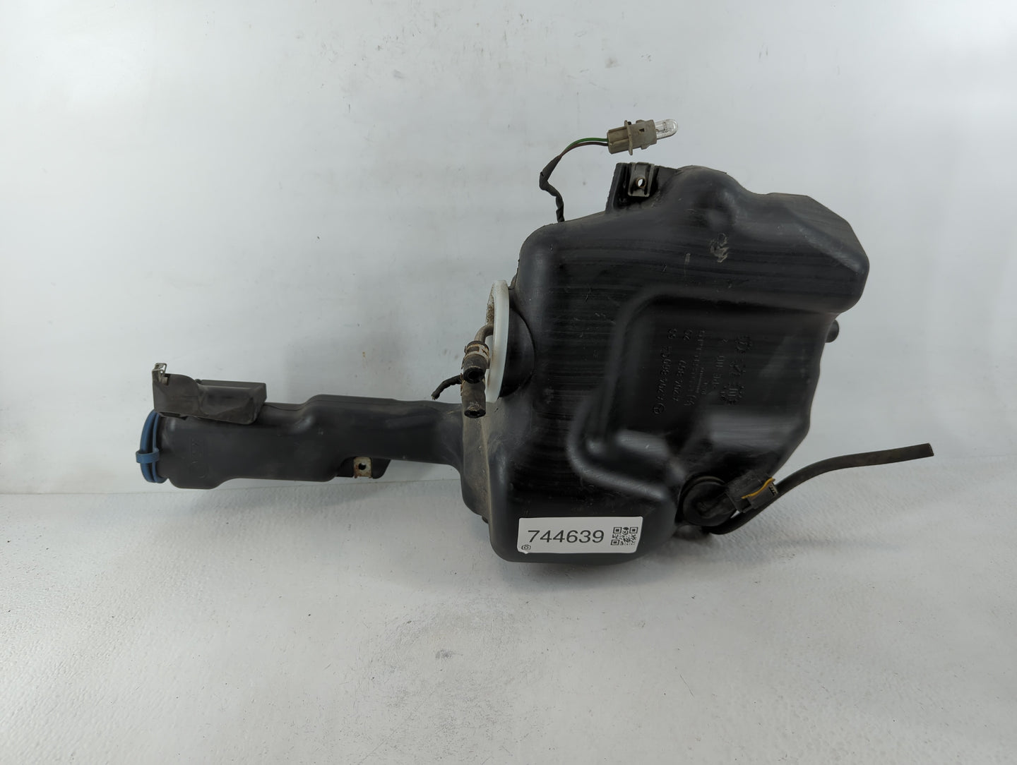 2010-2015 Mercedes-benz C250 Windshield Washer Fluid Reservoir Bottle Oem - Oemusedautoparts1.com