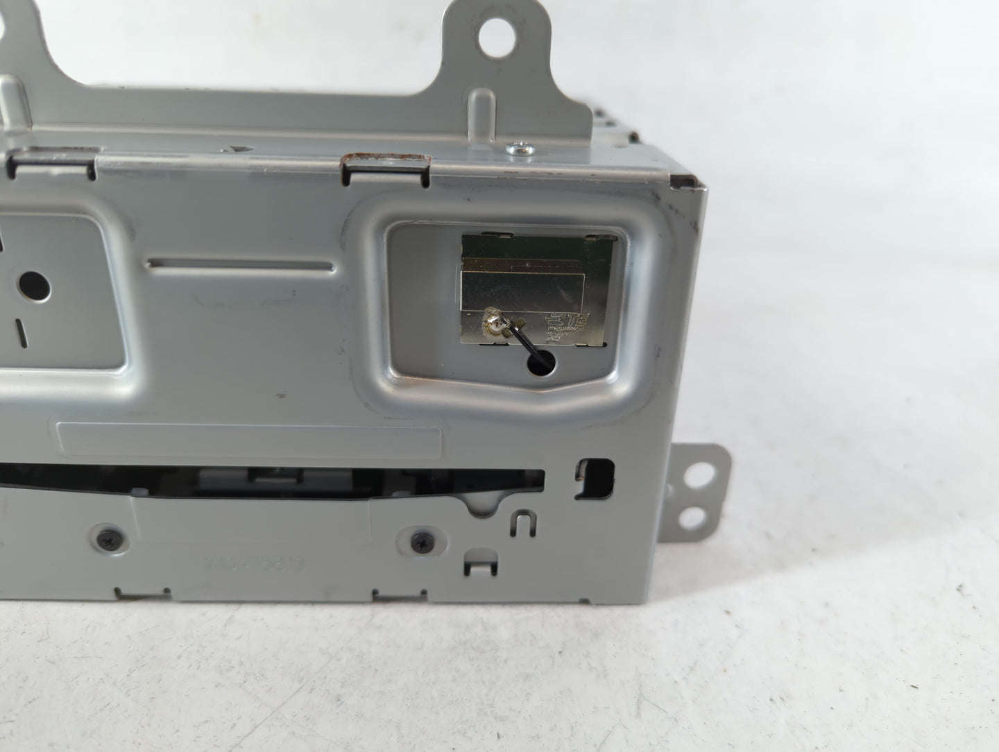 2015-2016 Chevrolet Cruze Radio AM FM Cd Player Receiver Replacement P/N:23495273 Fits Fits 2014 2015 2016 2017 OEM Used Auto Parts - Oemusedautoparts1.com