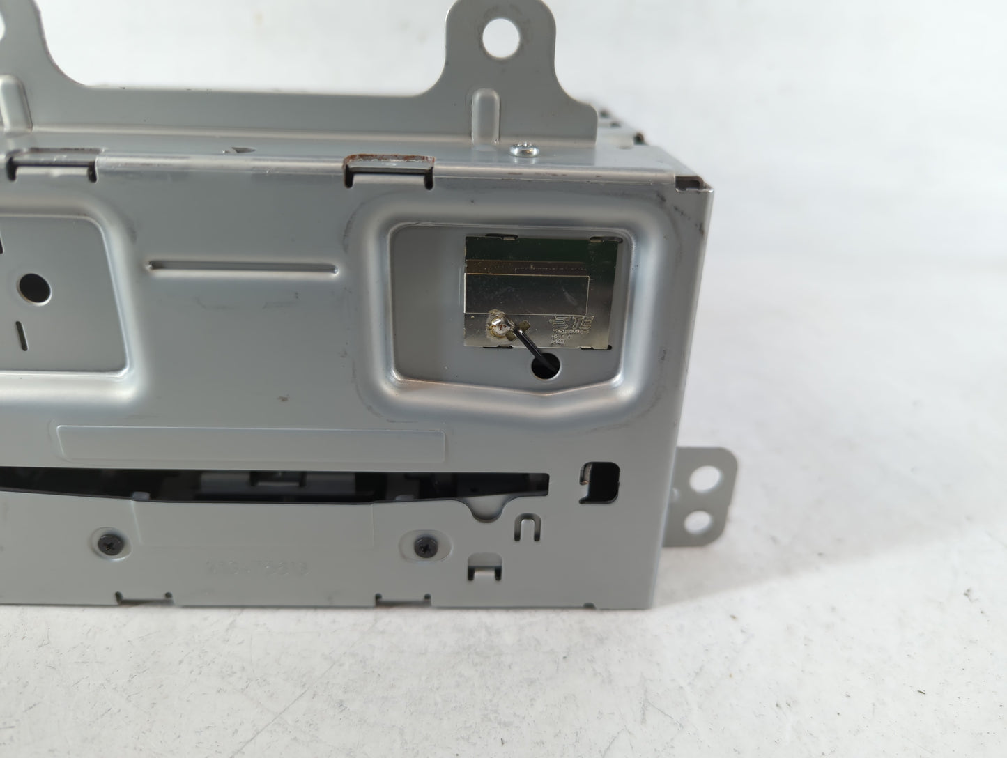 2015-2016 Chevrolet Cruze Radio AM FM Cd Player Receiver Replacement P/N:23495273 Fits Fits 2014 2015 2016 2017 OEM Used Auto Parts - Oemusedautoparts1.com