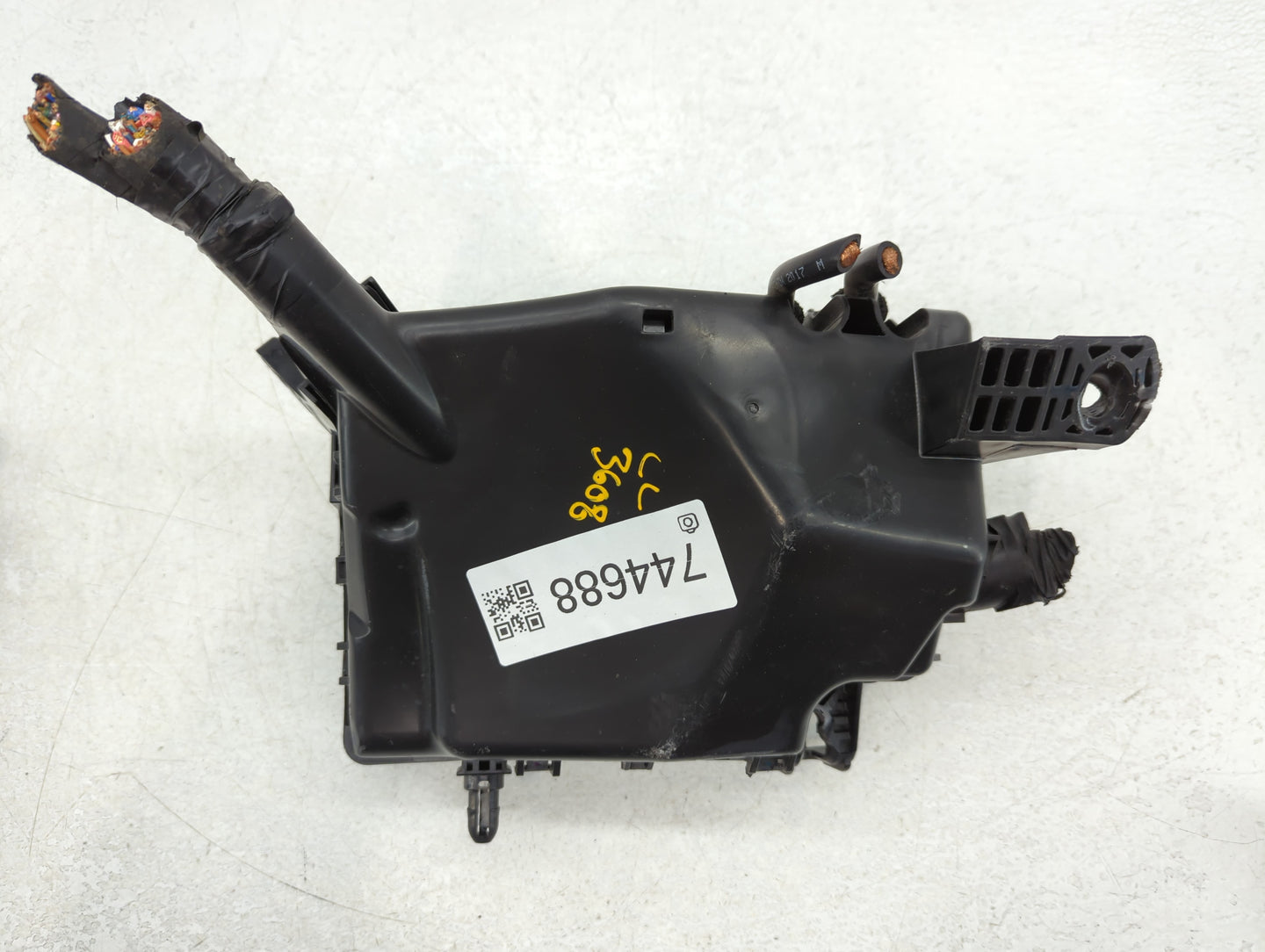 2018 Hyundai Elantra Fusebox Fuse Box Panel Relay Module P/N:VS91200F3535AA Fits OEM Used Auto Parts - Oemusedautoparts1.com