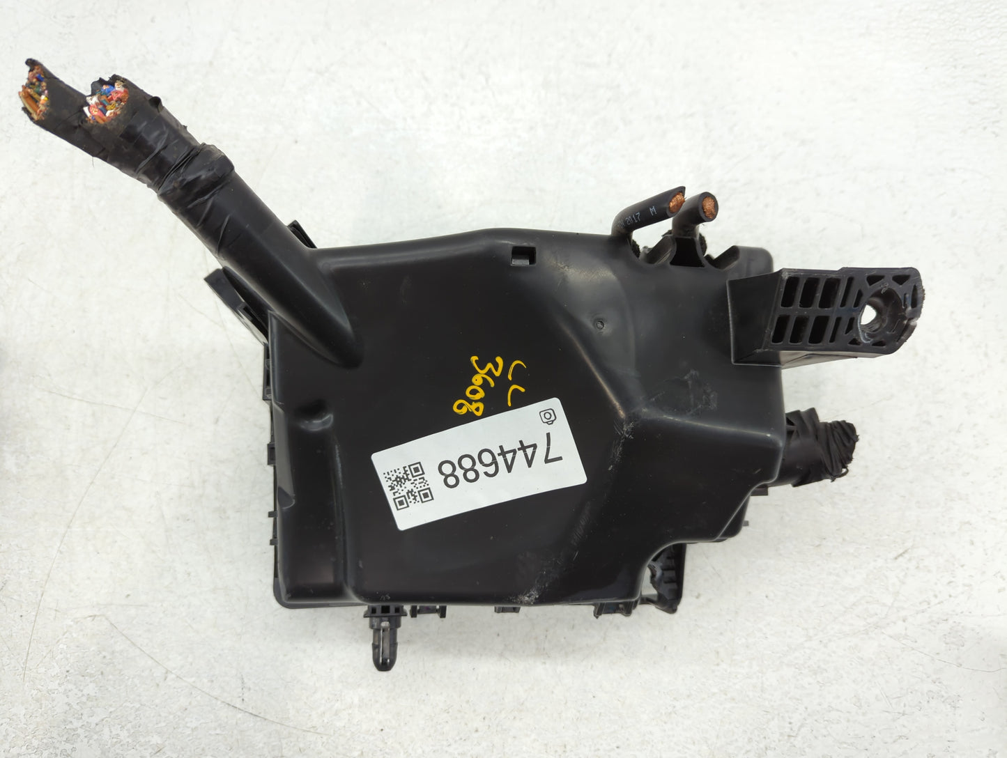 2018 Hyundai Elantra Fusebox Fuse Box Panel Relay Module P/N:VS91200F3535AA Fits OEM Used Auto Parts - Oemusedautoparts1.com