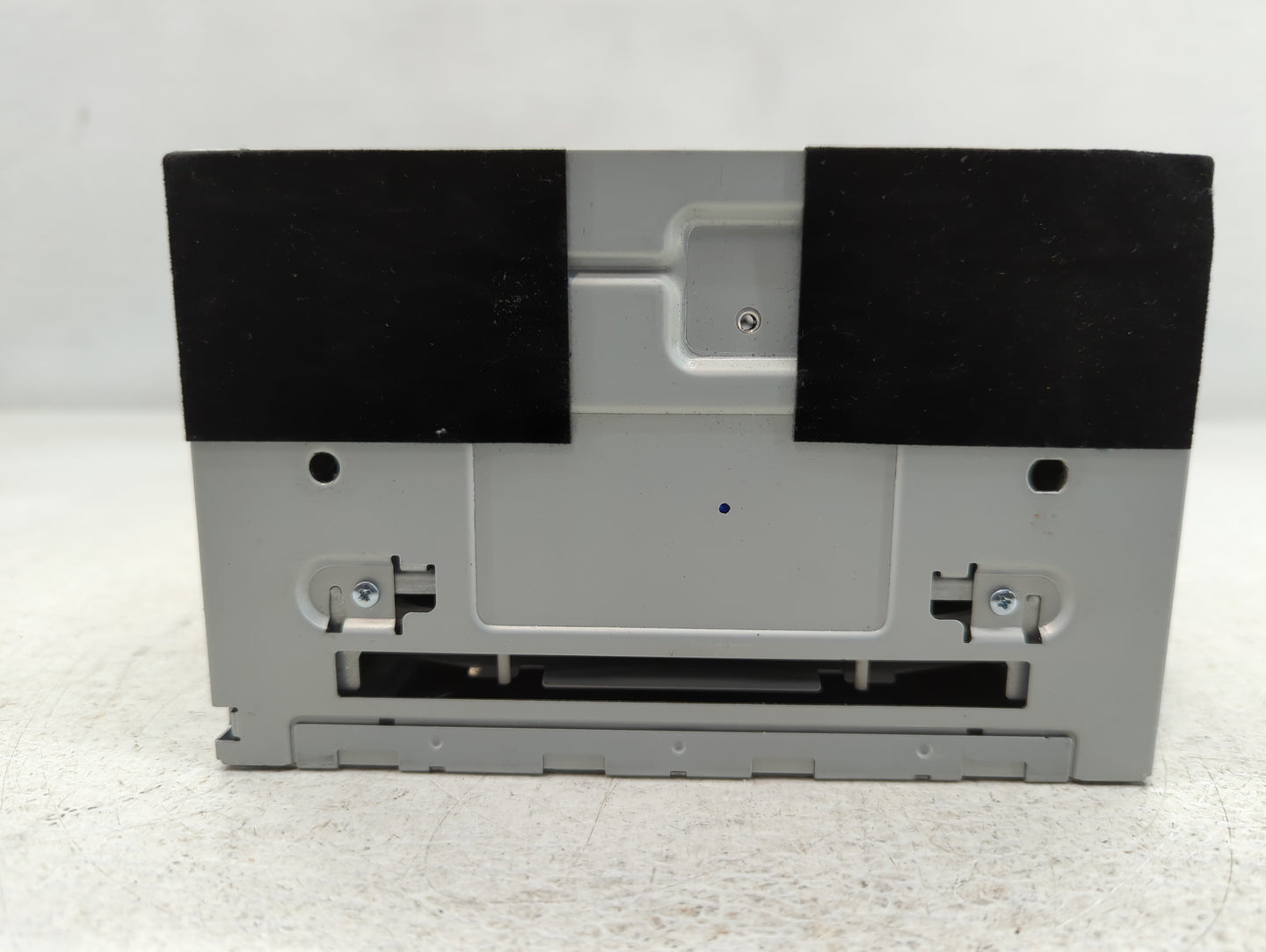 2008 Ford Escape Radio AM FM Cd Player Receiver Replacement P/N:8L8T-19C107-AM Fits OEM Used Auto Parts - Oemusedautoparts1.com