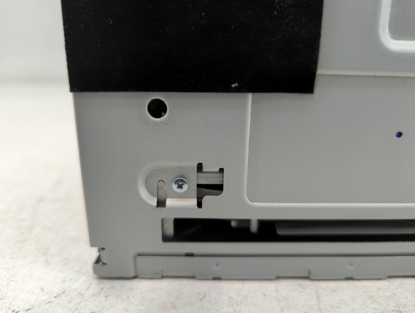 2008 Ford Escape Radio AM FM Cd Player Receiver Replacement P/N:8L8T-19C107-AM Fits OEM Used Auto Parts - Oemusedautoparts1.com