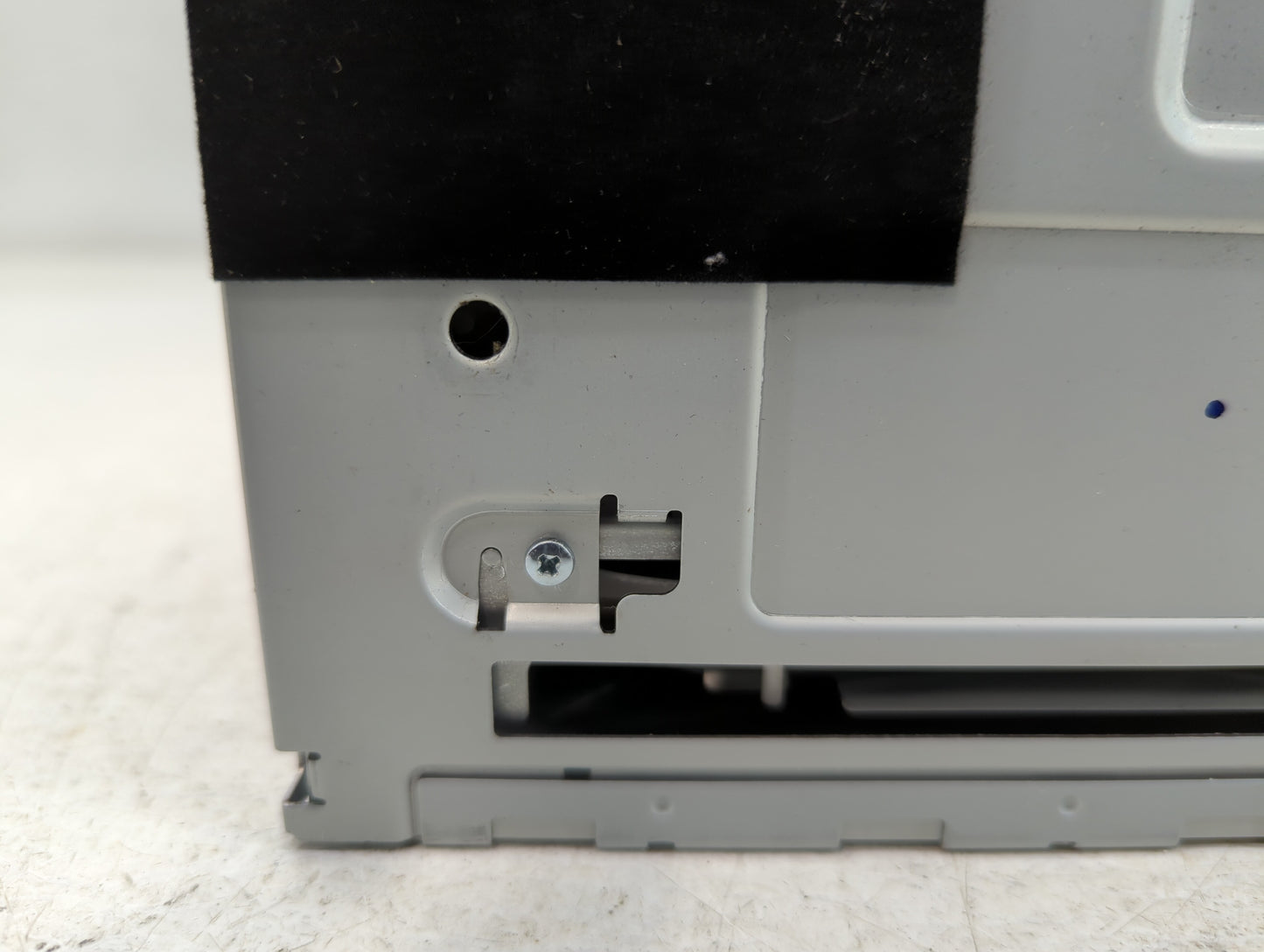 2008 Ford Escape Radio AM FM Cd Player Receiver Replacement P/N:8L8T-19C107-AM Fits OEM Used Auto Parts - Oemusedautoparts1.com