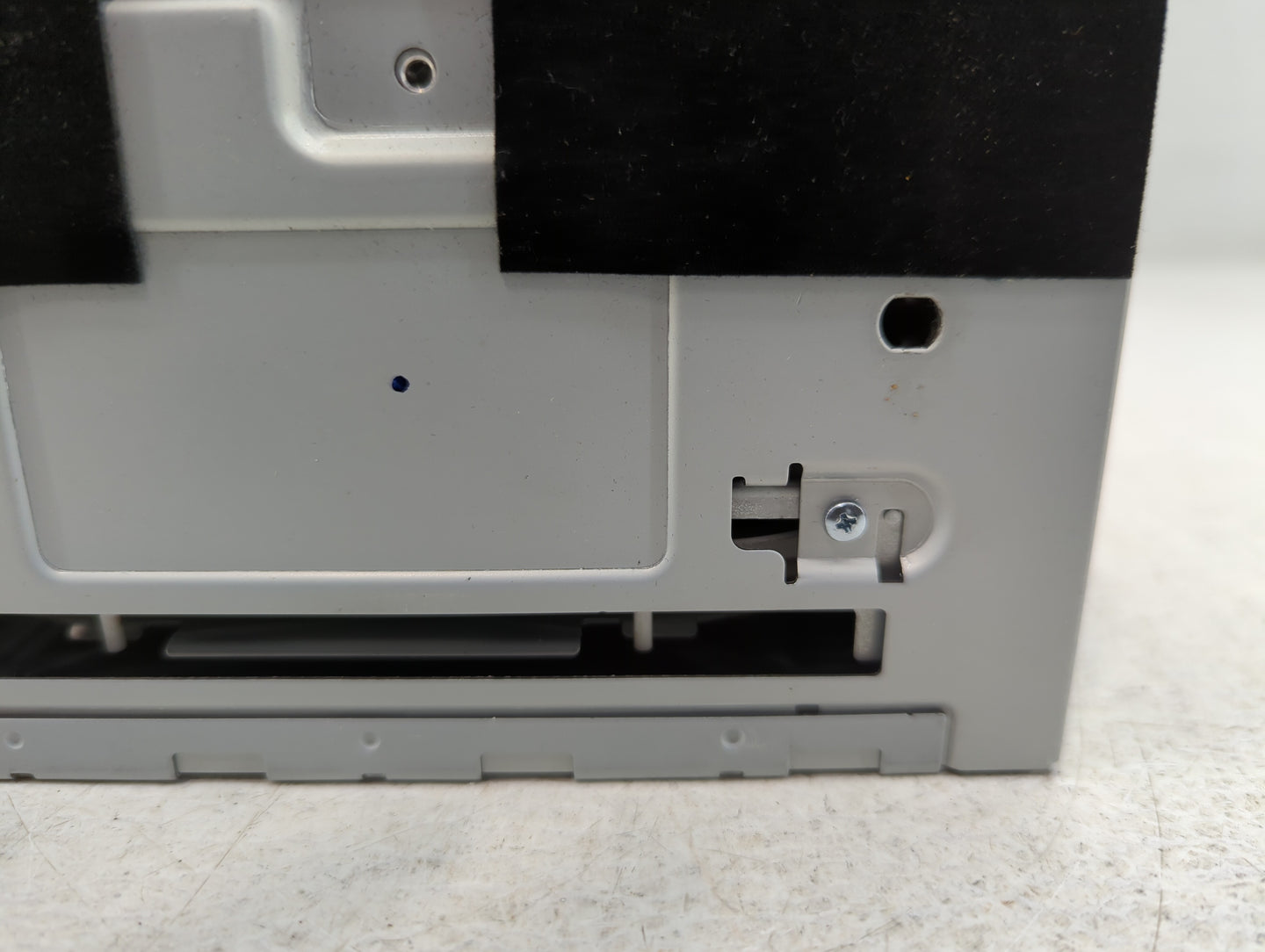 2008 Ford Escape Radio AM FM Cd Player Receiver Replacement P/N:8L8T-19C107-AM Fits OEM Used Auto Parts - Oemusedautoparts1.com