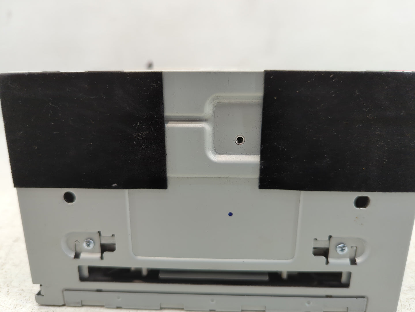 2008 Ford Escape Radio AM FM Cd Player Receiver Replacement P/N:8L8T-19C107-AM Fits OEM Used Auto Parts - Oemusedautoparts1.com