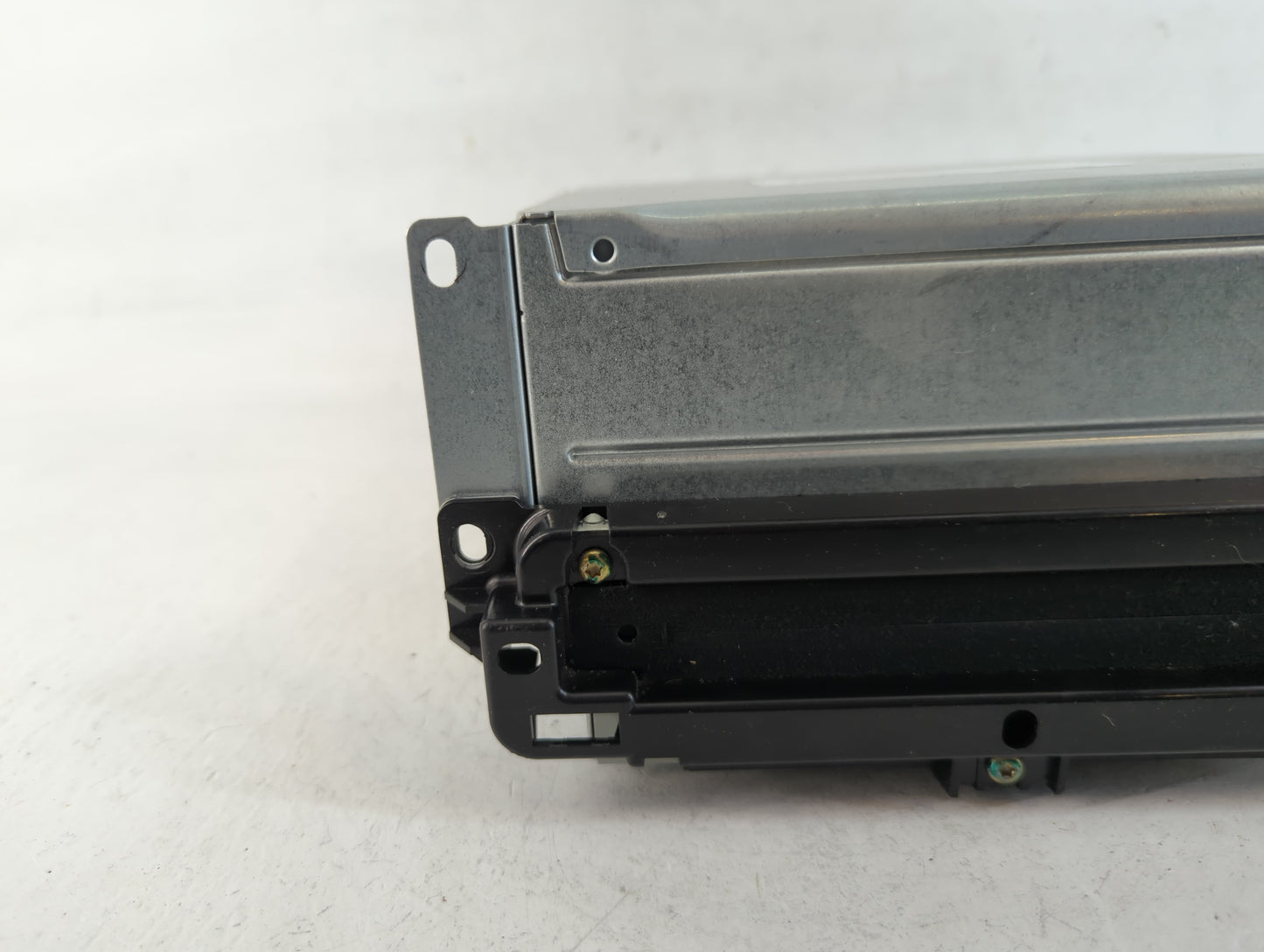 2014 Kia Sorento Radio AM FM Cd Player Receiver Replacement P/N:P68209671AB Fits OEM Used Auto Parts - Oemusedautoparts1.com