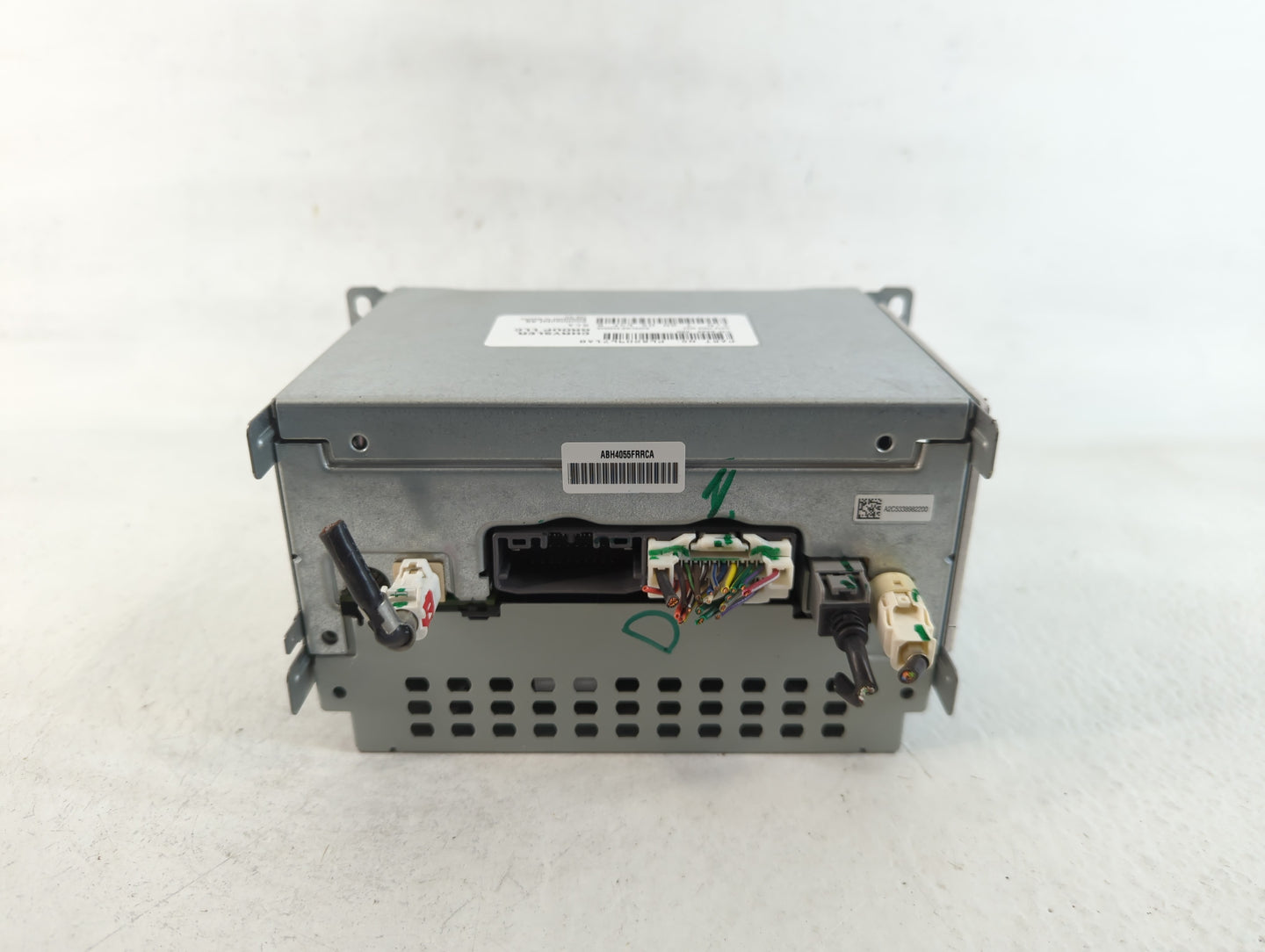 2014 Kia Sorento Radio AM FM Cd Player Receiver Replacement P/N:P68209671AB Fits OEM Used Auto Parts - Oemusedautoparts1.com